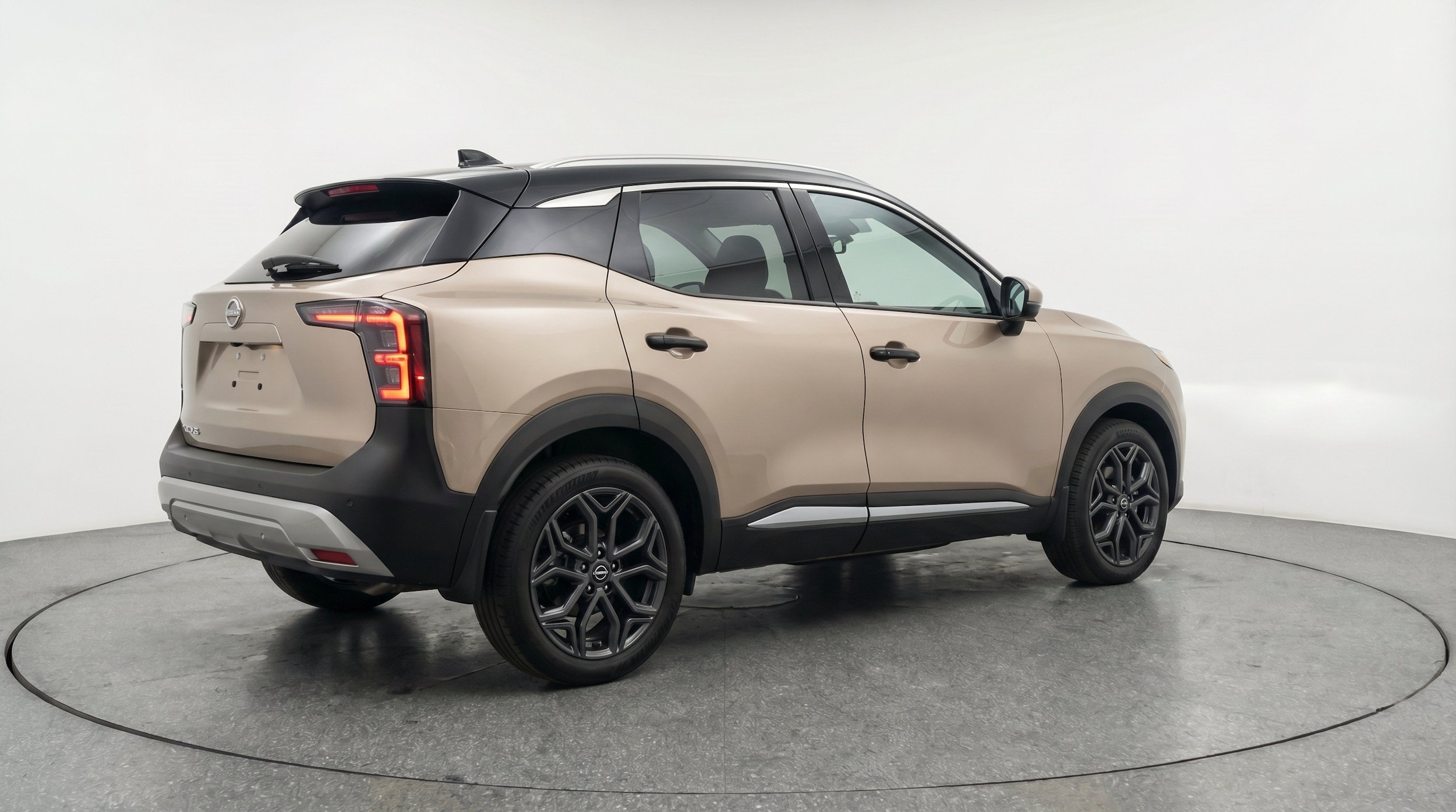 Thumbnail: 2026 Nissan Kicks - 9