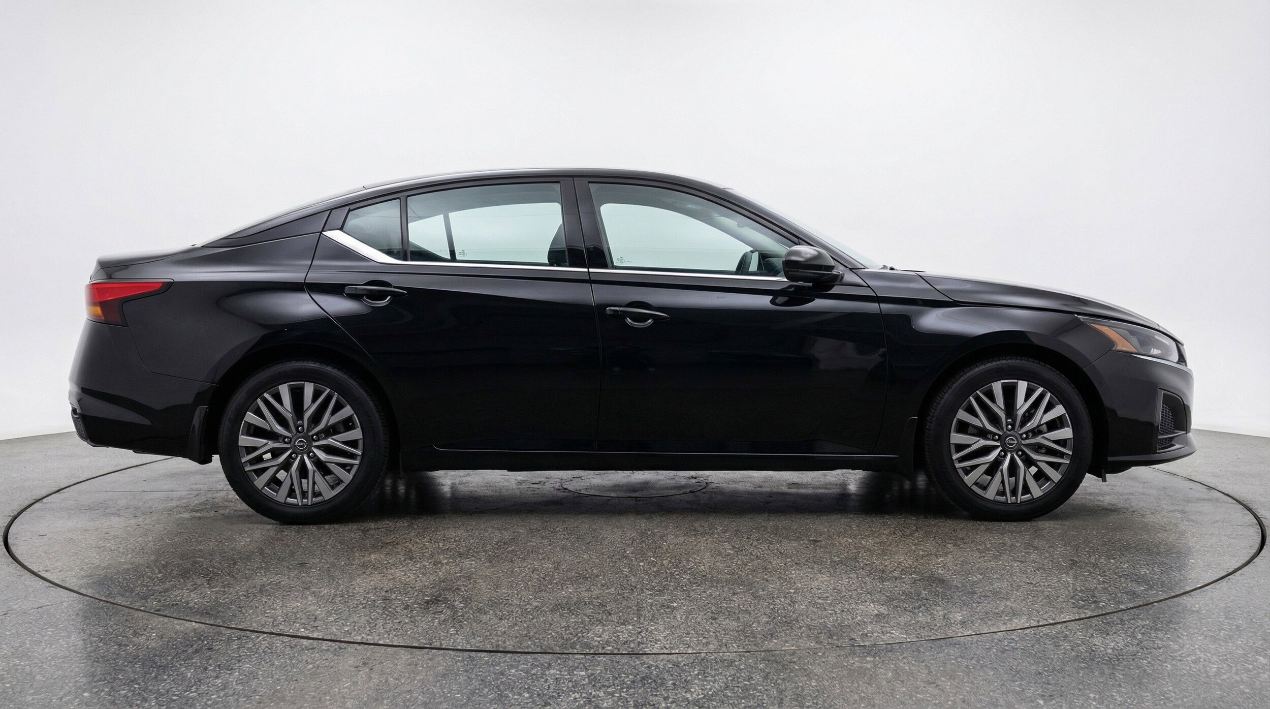 Thumbnail: 2025 Nissan Altima - 11