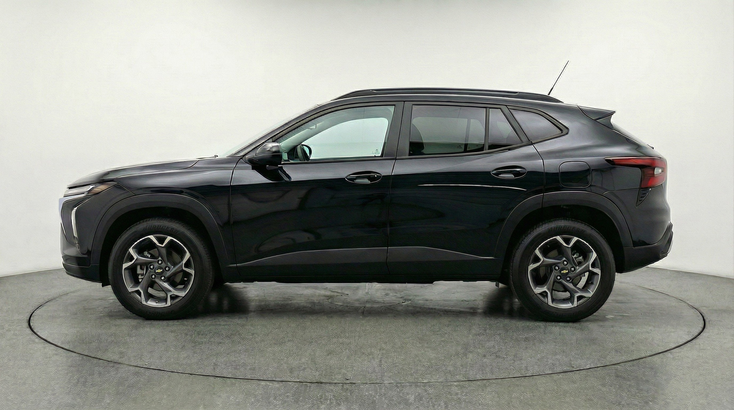 Thumbnail: 2025 Chevrolet Trax - 5