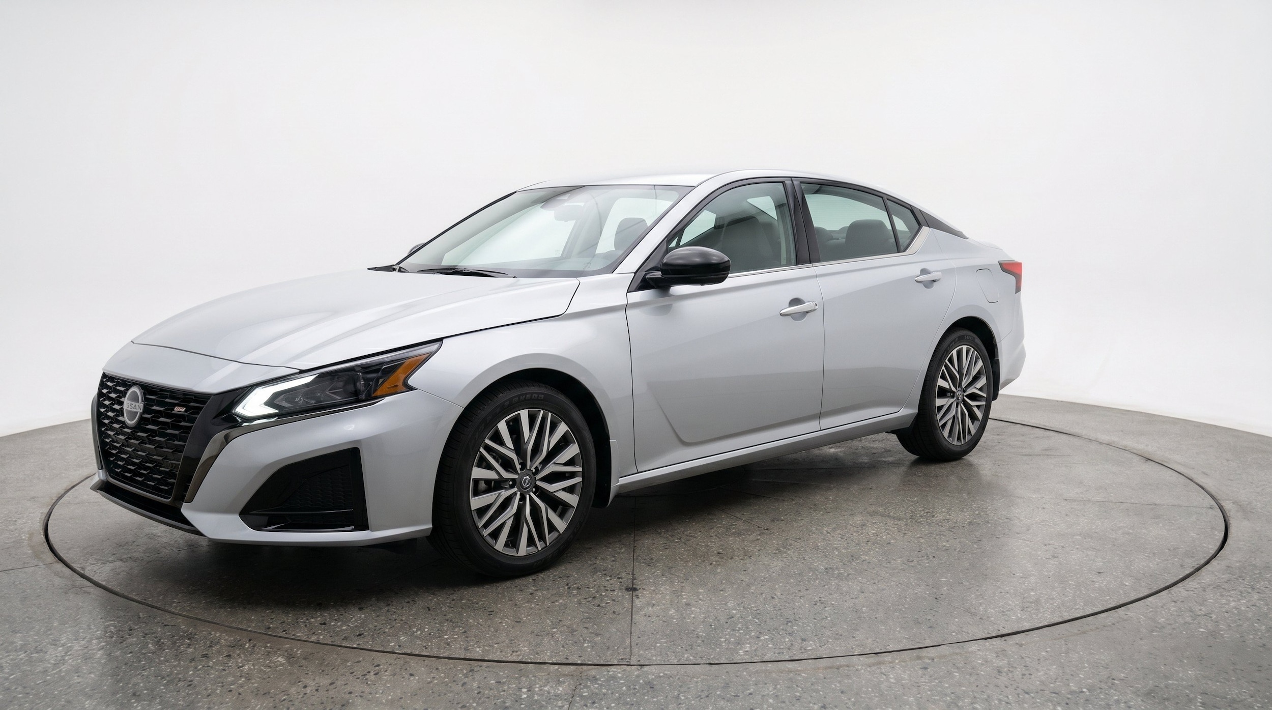 Thumbnail: 2025 Nissan Altima - 3
