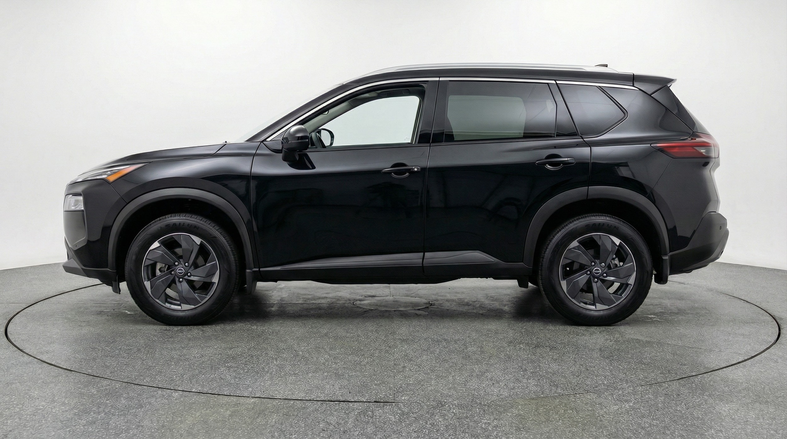 Thumbnail: 2025 Nissan Rogue - 4