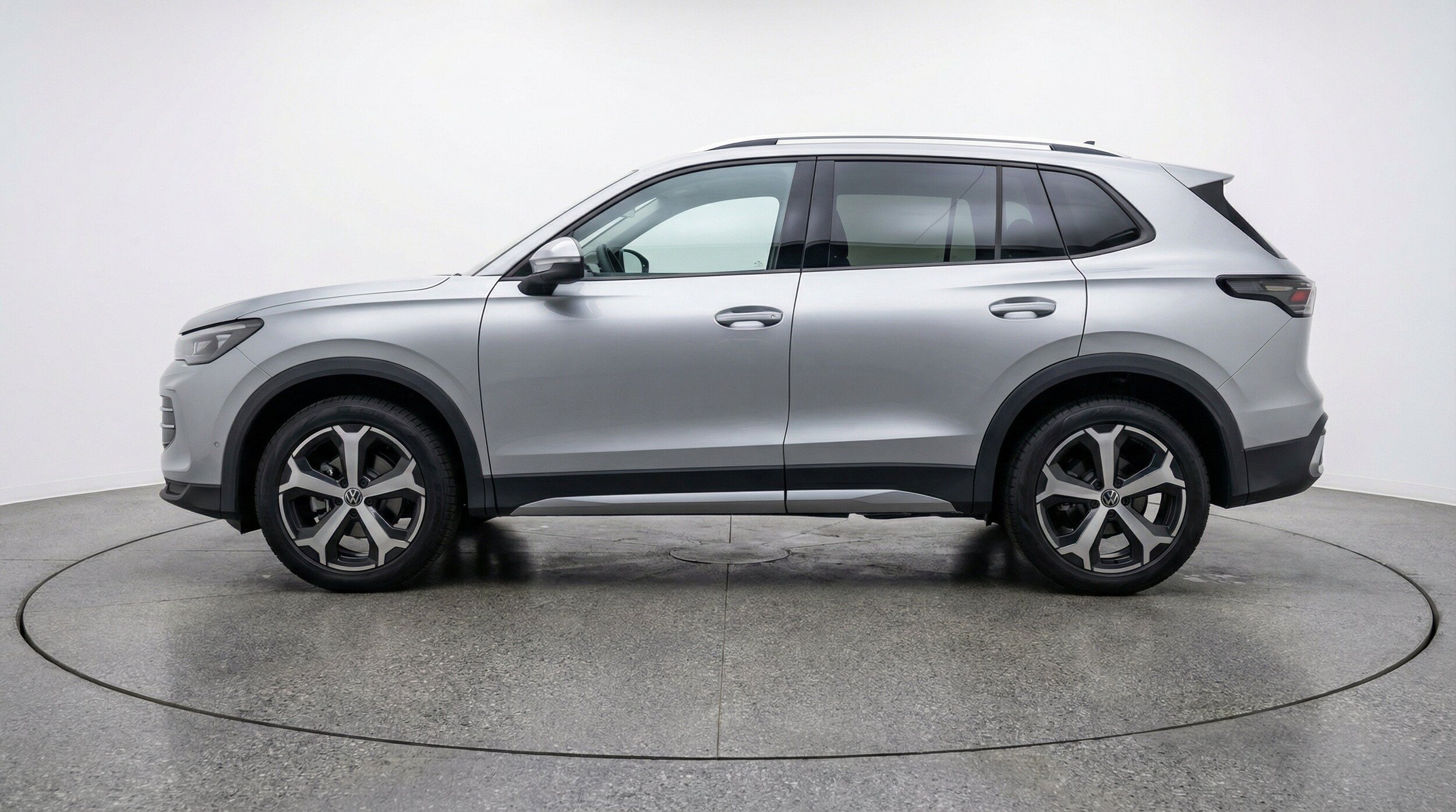 Thumbnail: 2026 Volkswagen Tiguan - 5