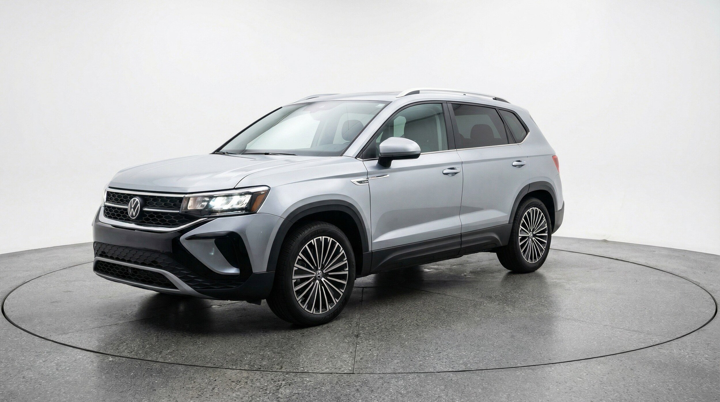 Thumbnail: 2025 Volkswagen Taos - 3