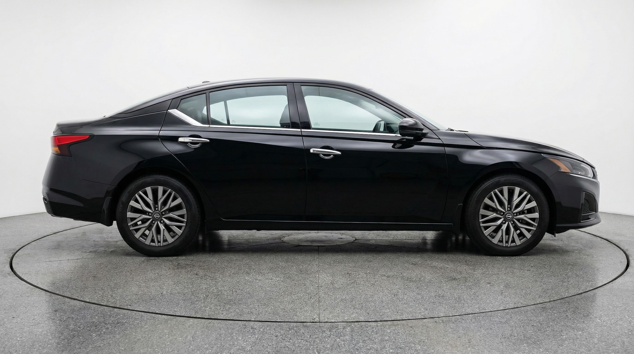 Thumbnail: 2025 Nissan Altima - 8