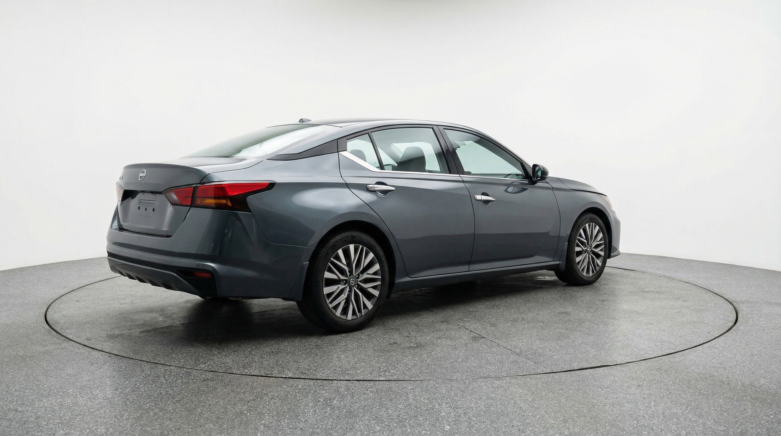 Thumbnail: 2025 Nissan Altima - 9