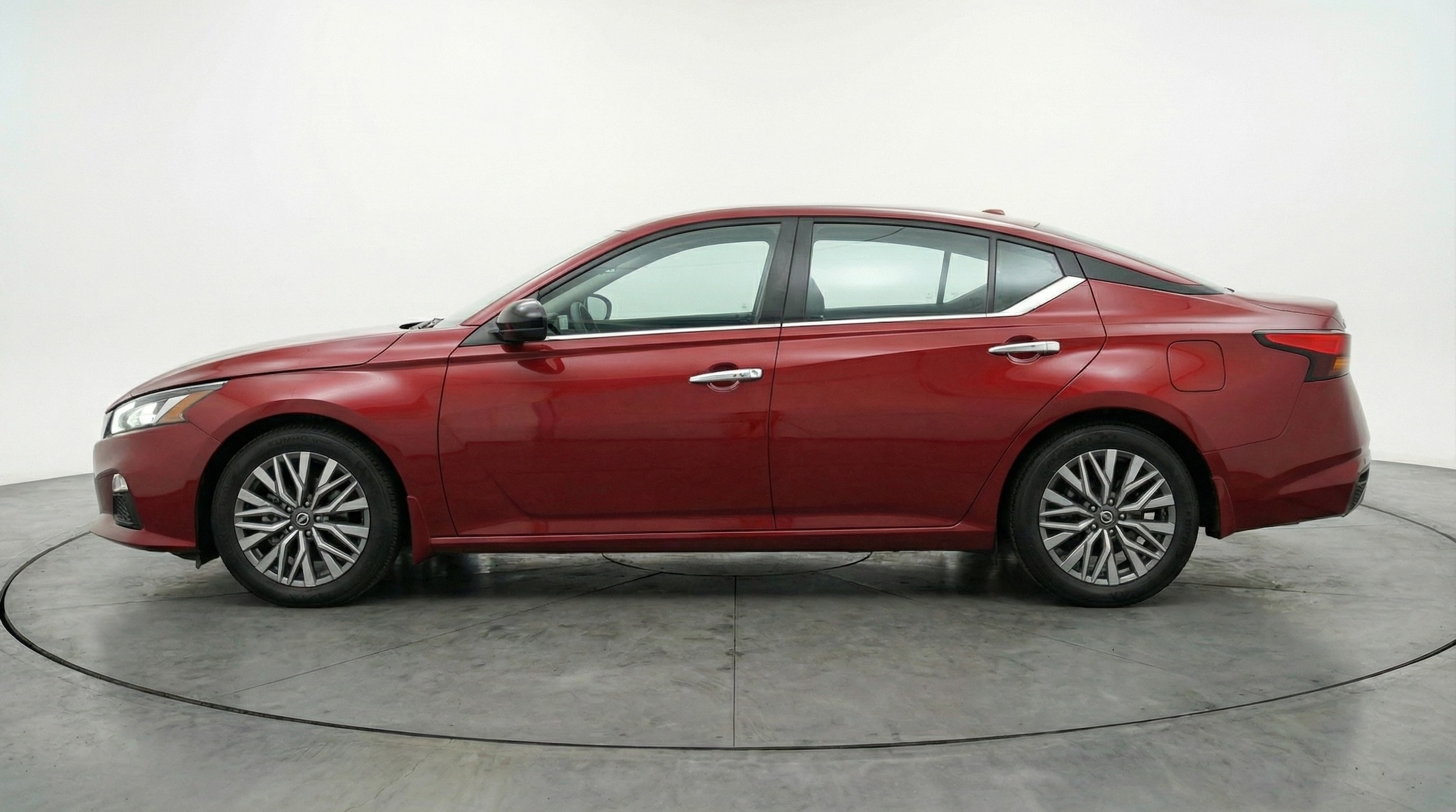 Thumbnail: 2025 Nissan Altima - 4