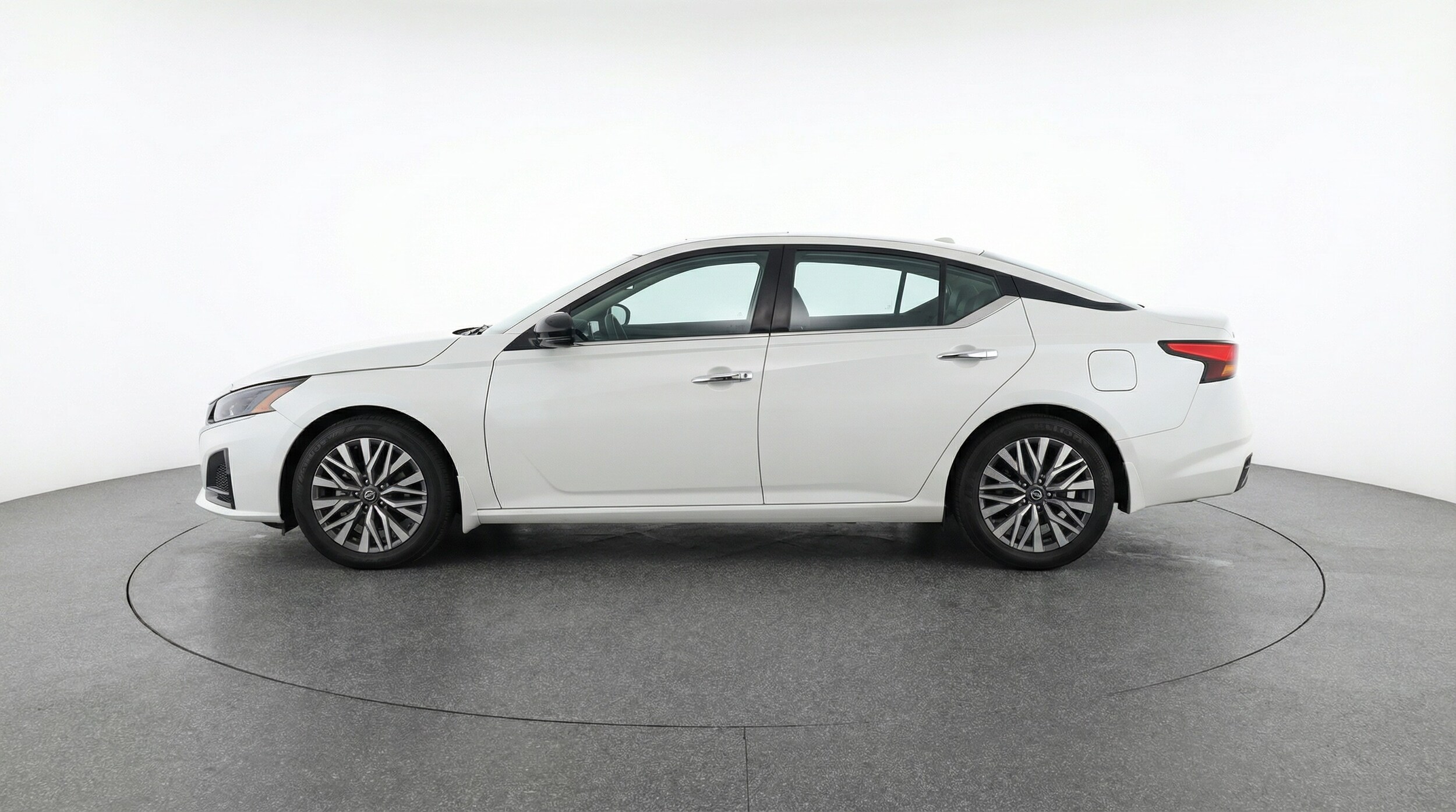 Thumbnail: 2025 Nissan Altima - 4