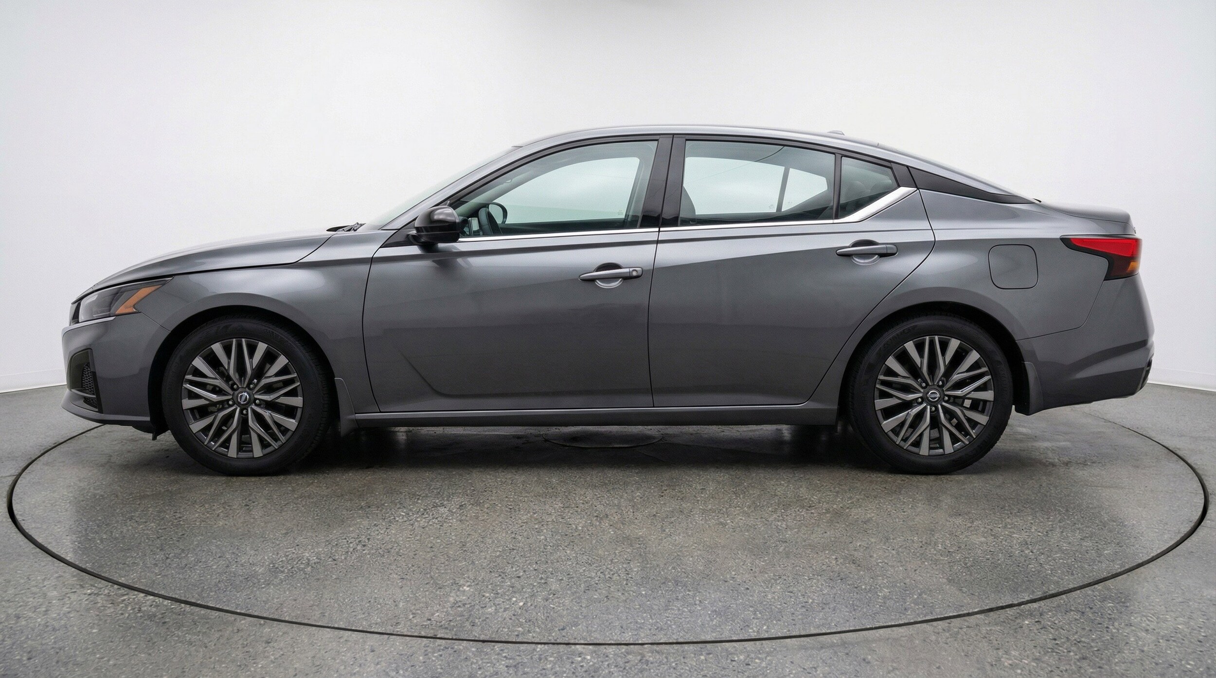 Thumbnail: 2025 Nissan Altima - 5