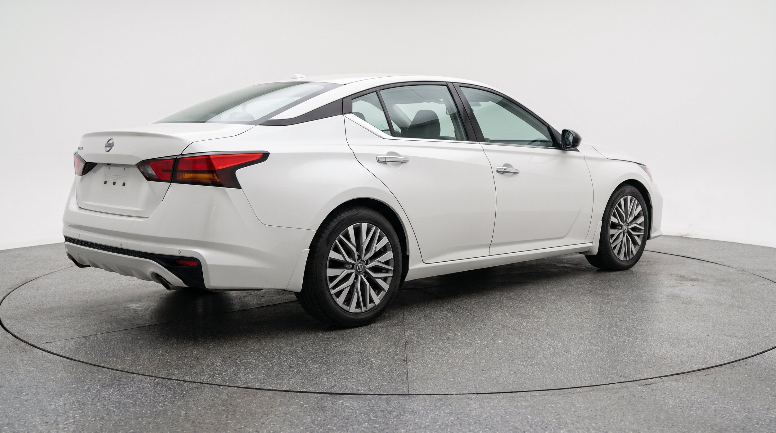 Thumbnail: 2025 Nissan Altima - 9