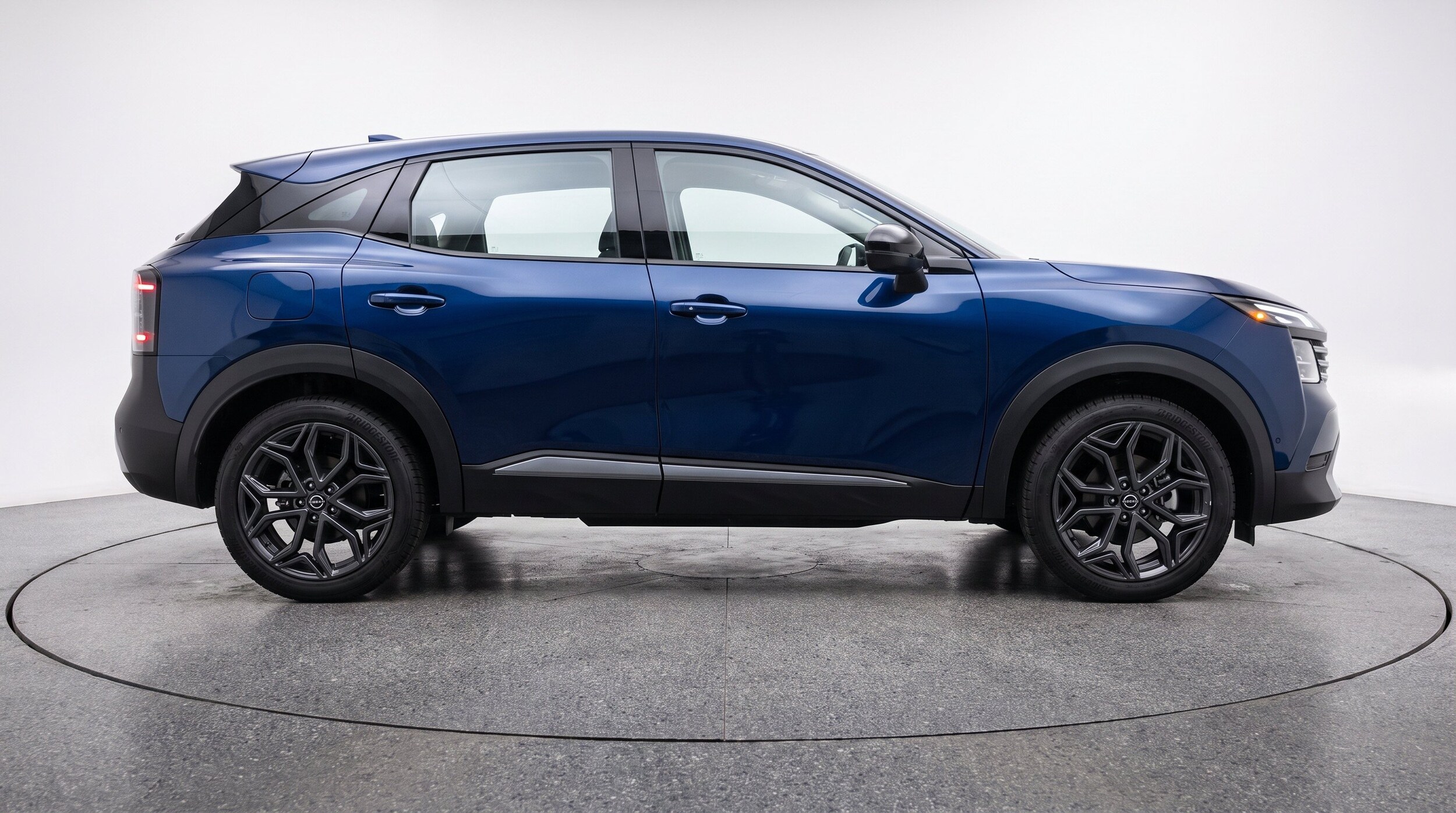 Thumbnail: 2026 Nissan Kicks - 10
