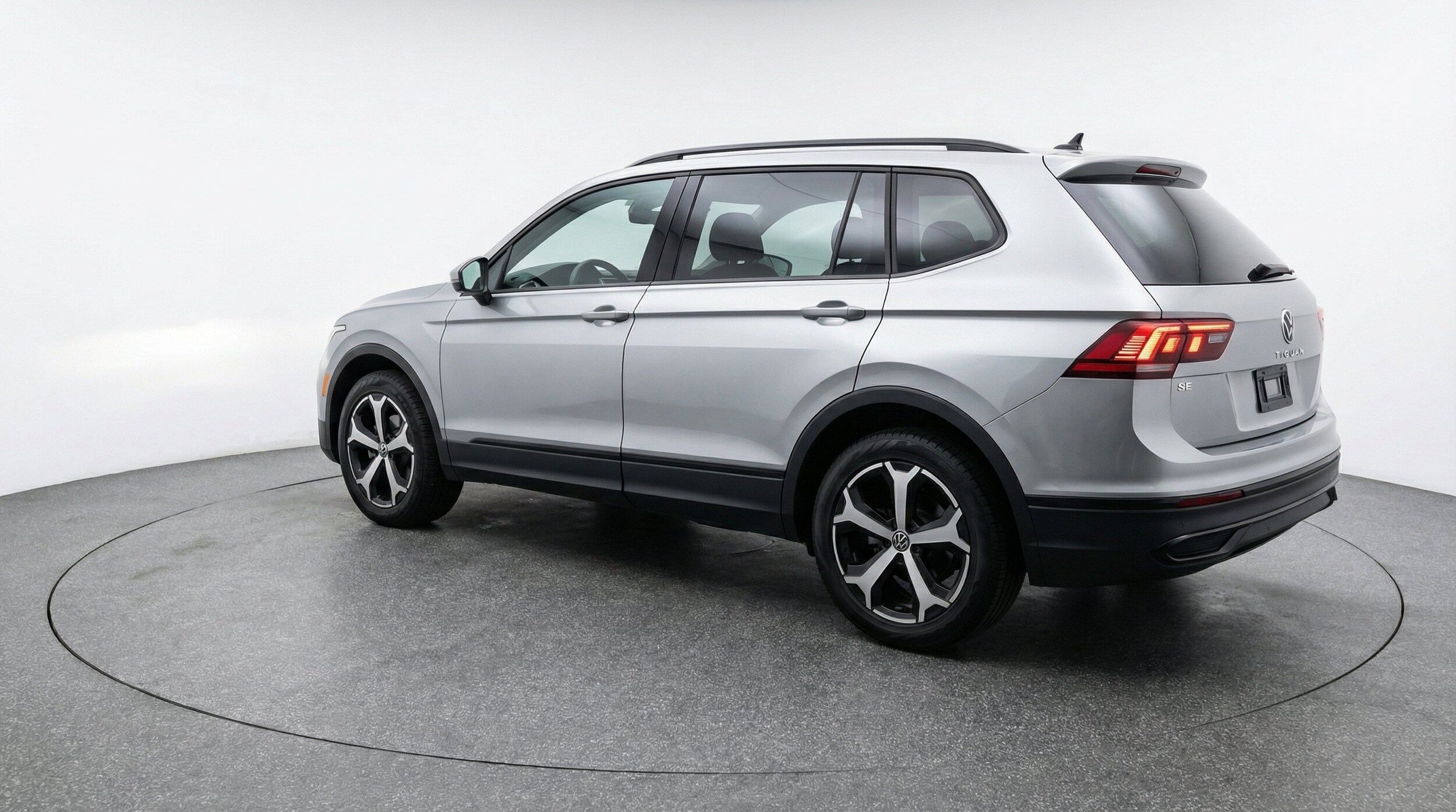 Thumbnail: 2026 Volkswagen Tiguan - 6