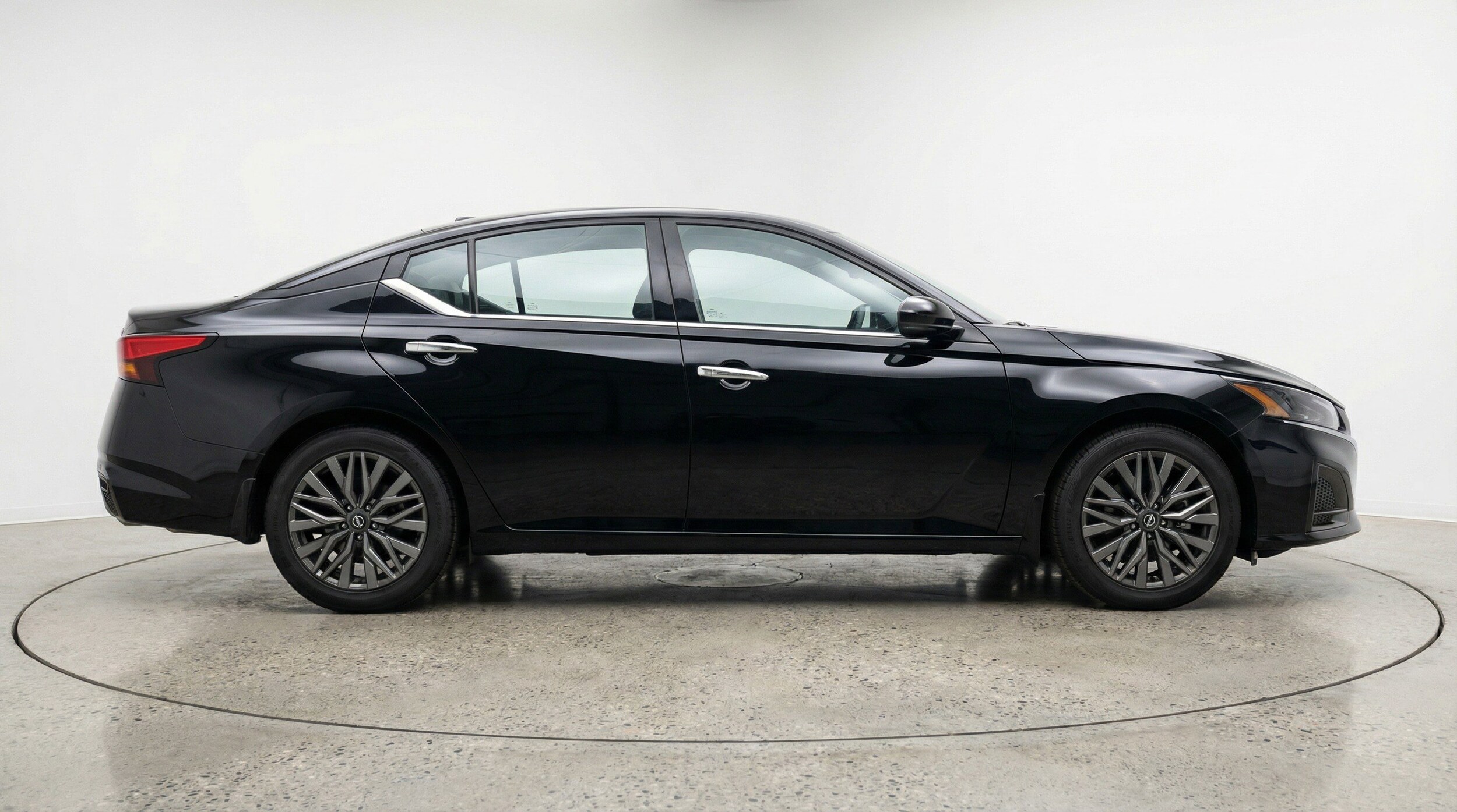 Thumbnail: 2025 Nissan Altima - 11