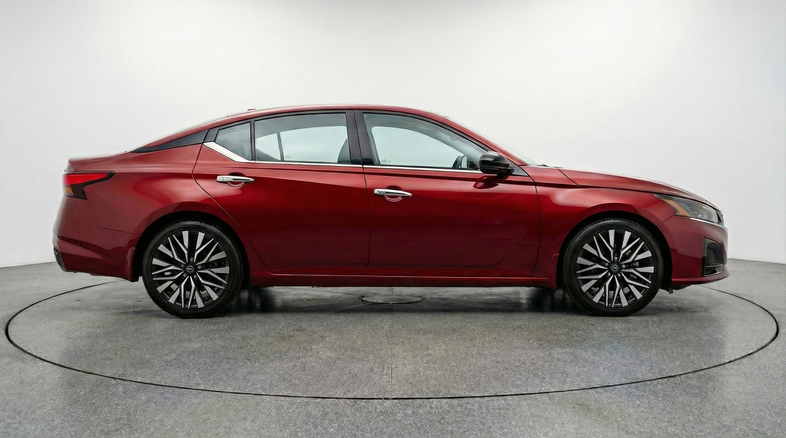 Thumbnail: 2025 Nissan Altima - 8