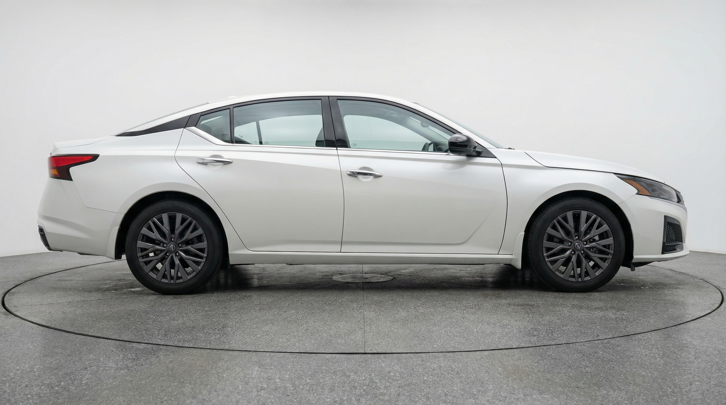 Thumbnail: 2025 Nissan Altima - 8