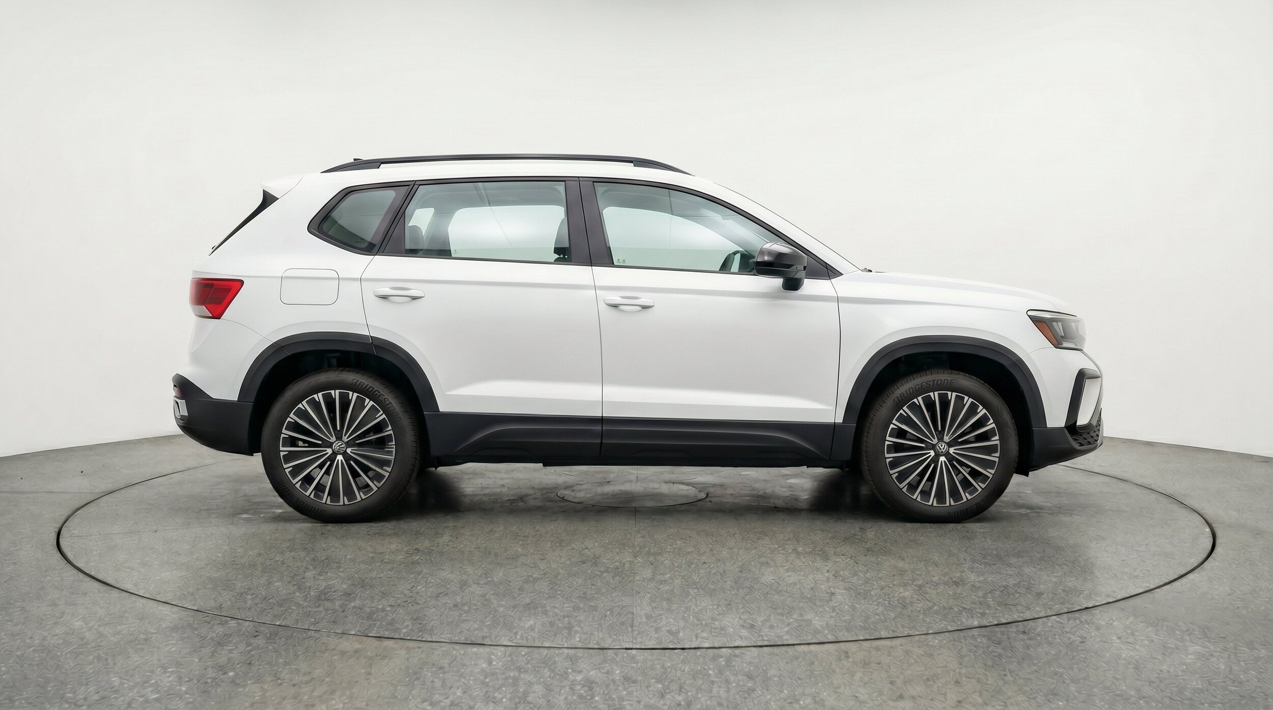 Thumbnail: 2026 Volkswagen Taos - 11