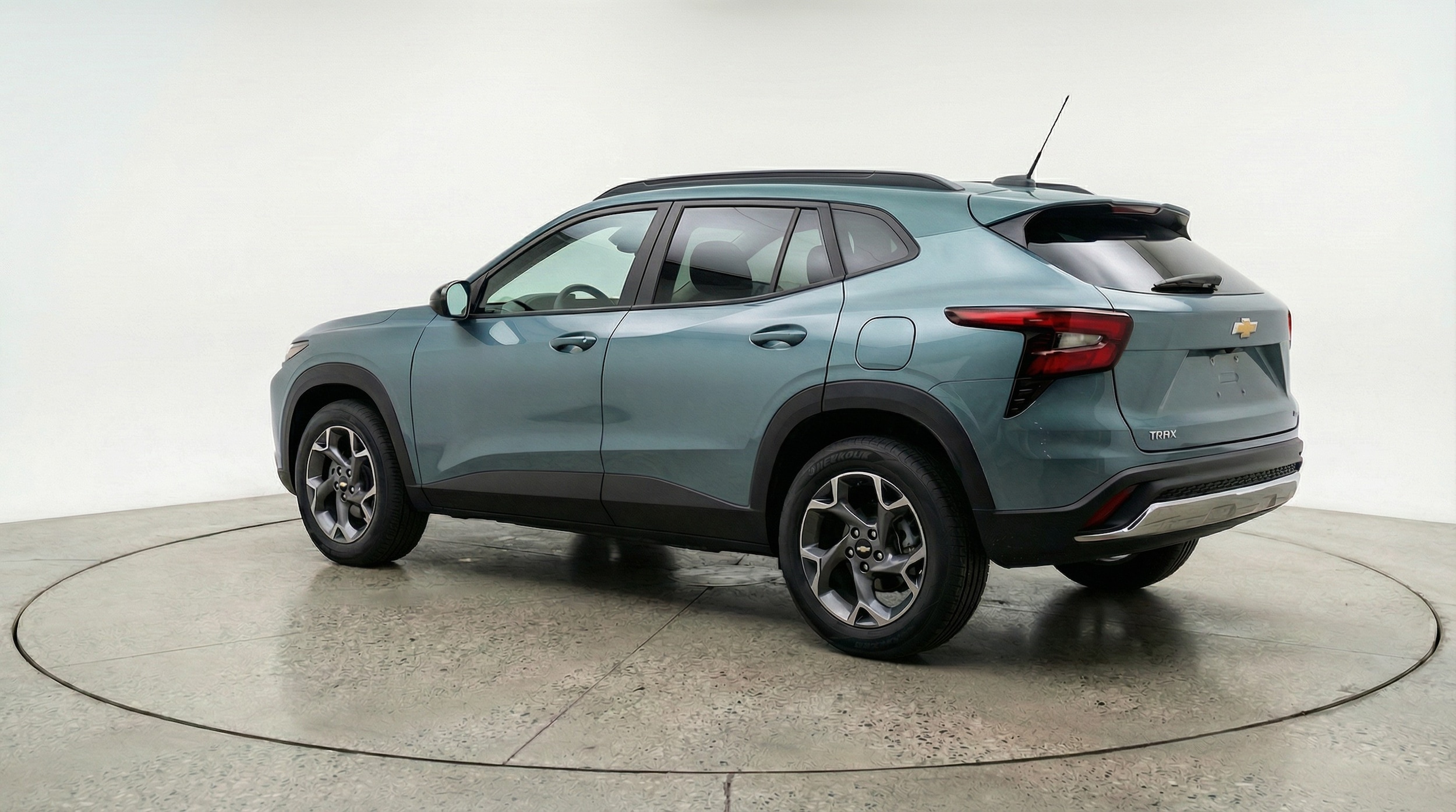 Thumbnail: 2025 Chevrolet Trax - 5