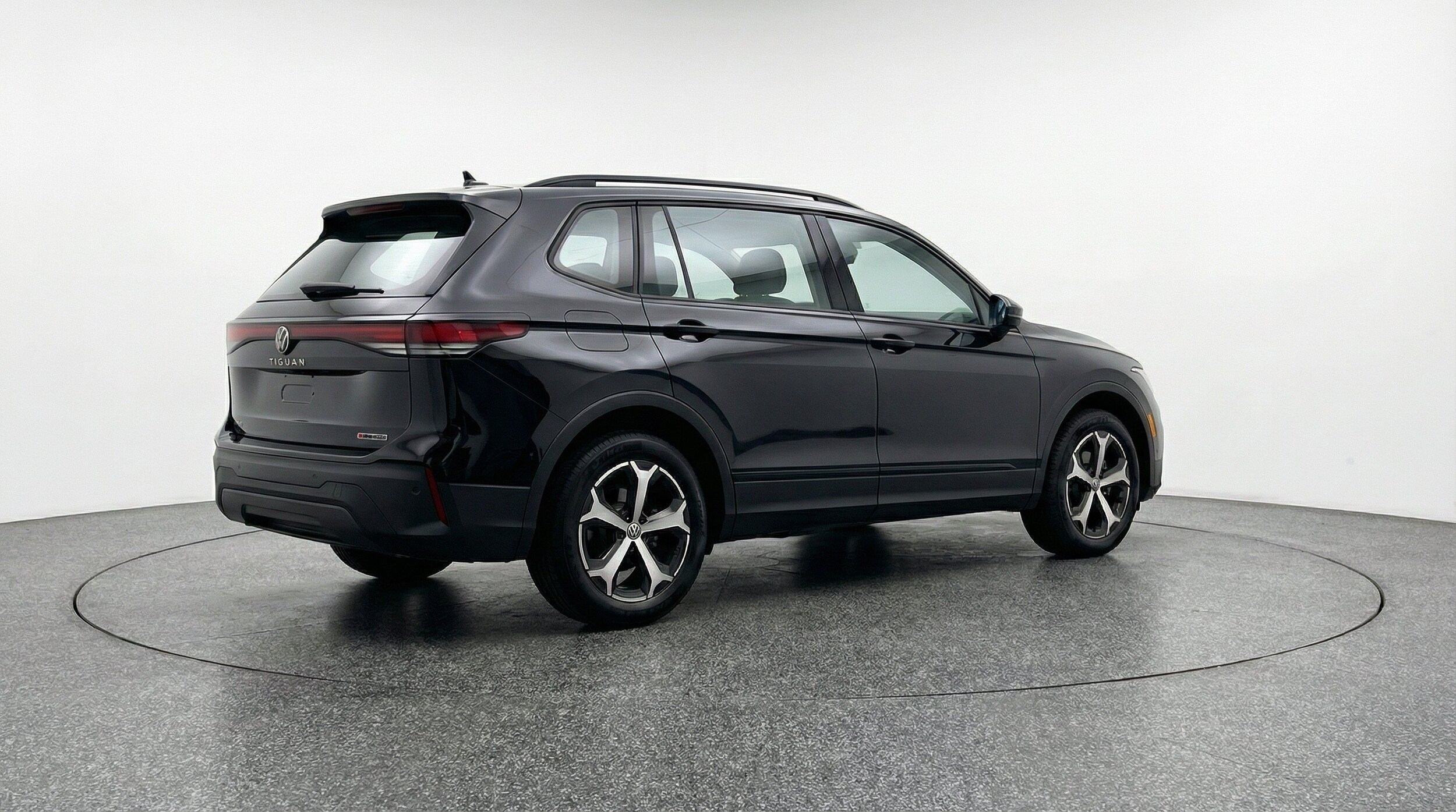 Thumbnail: 2026 Volkswagen Tiguan - 9