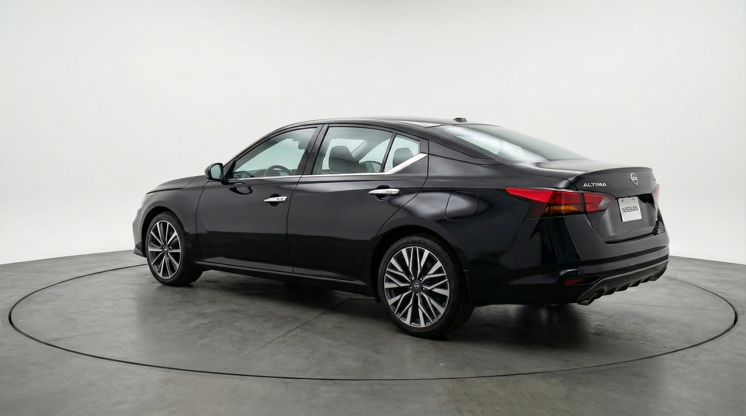 Thumbnail: 2025 Nissan Altima - 5