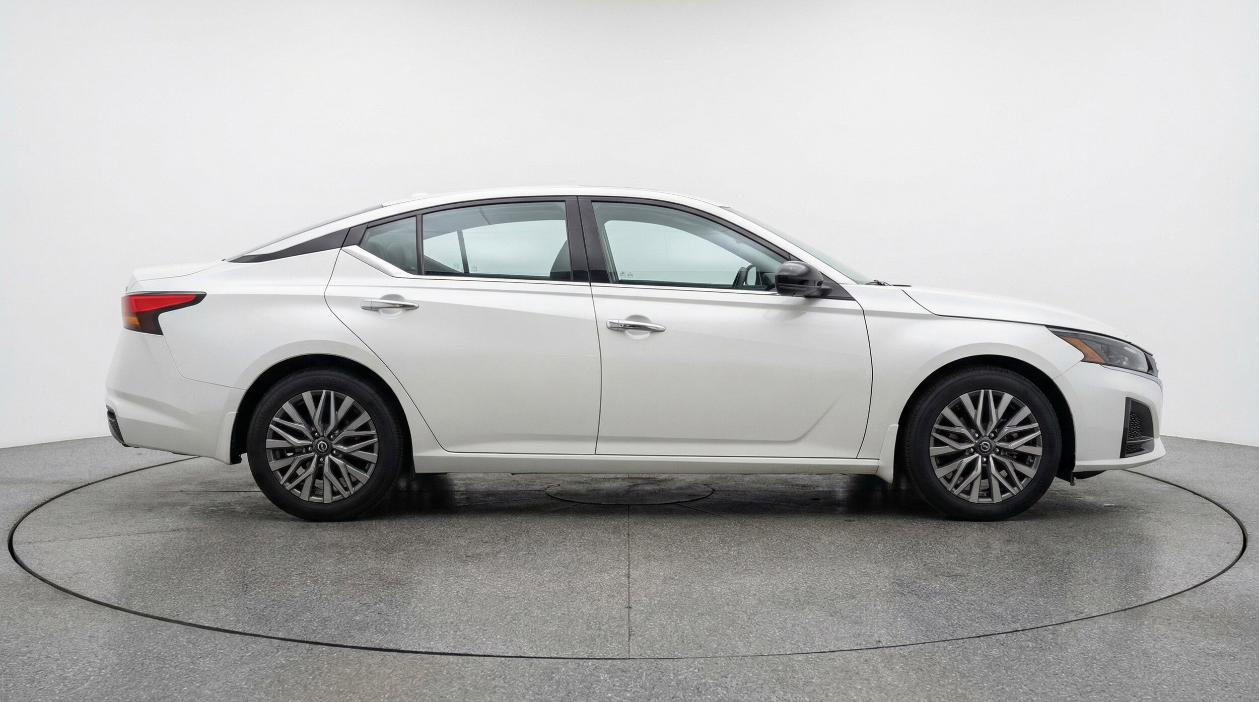 Thumbnail: 2025 Nissan Altima - 11
