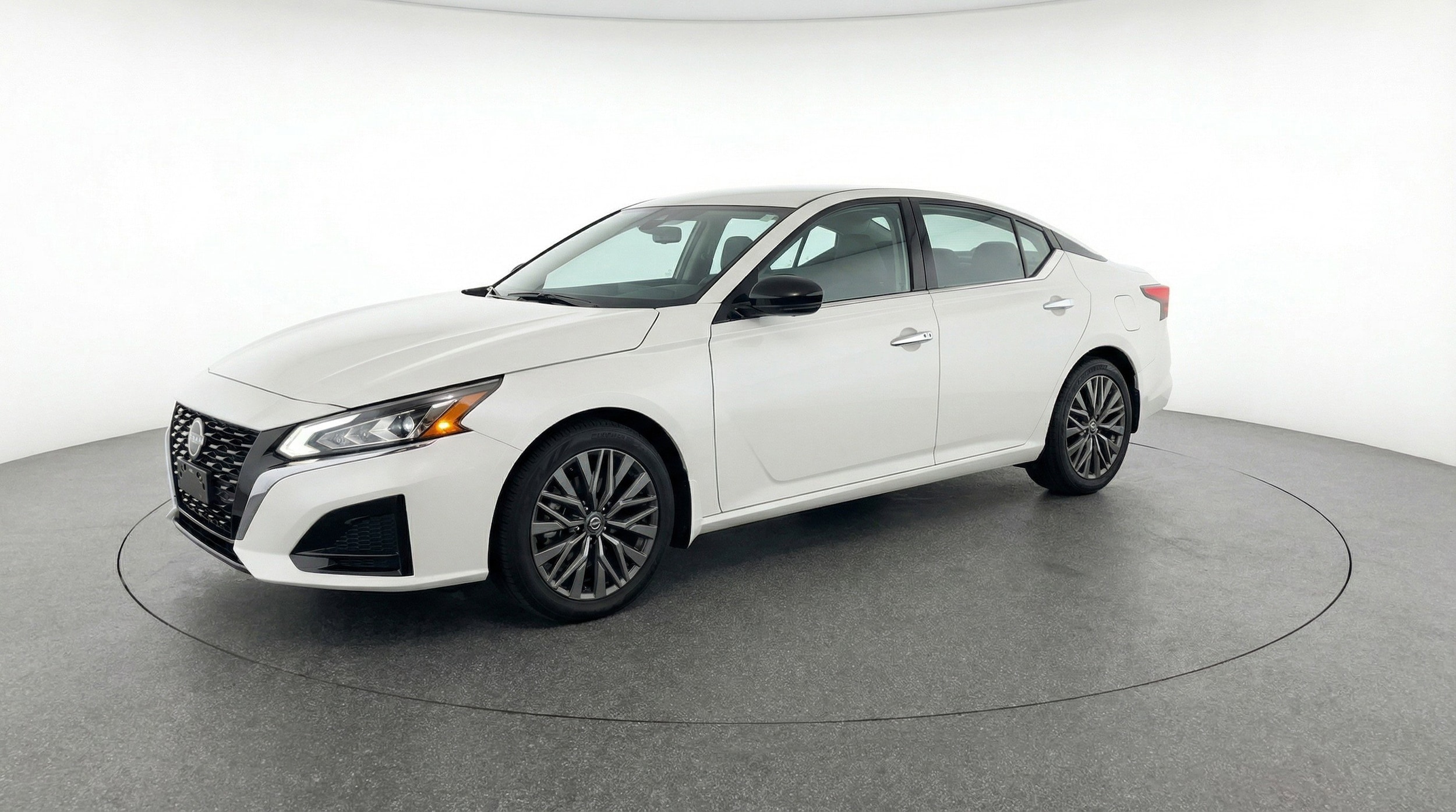 Thumbnail: 2025 Nissan Altima - 3