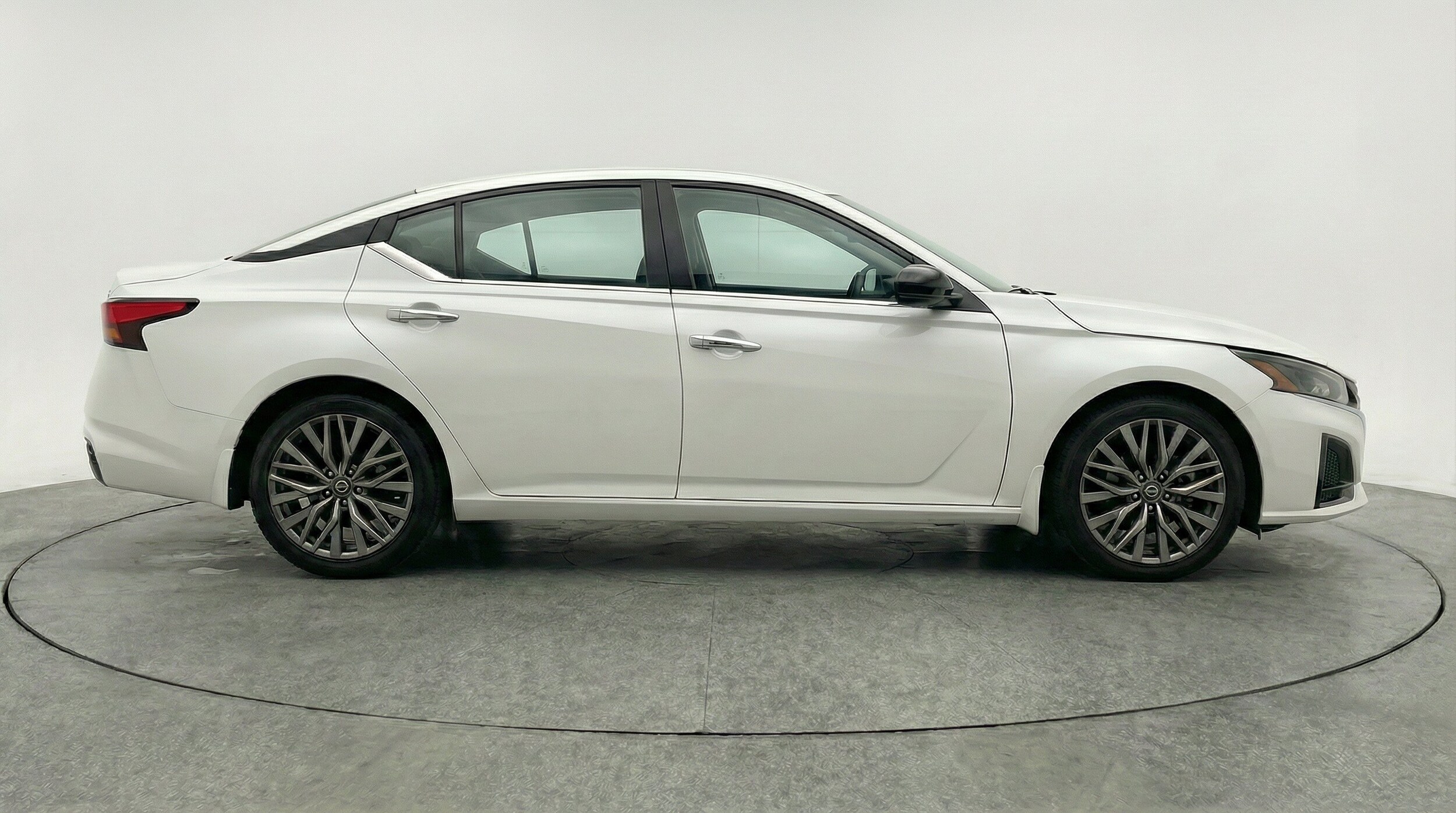 Thumbnail: 2025 Nissan Altima - 11