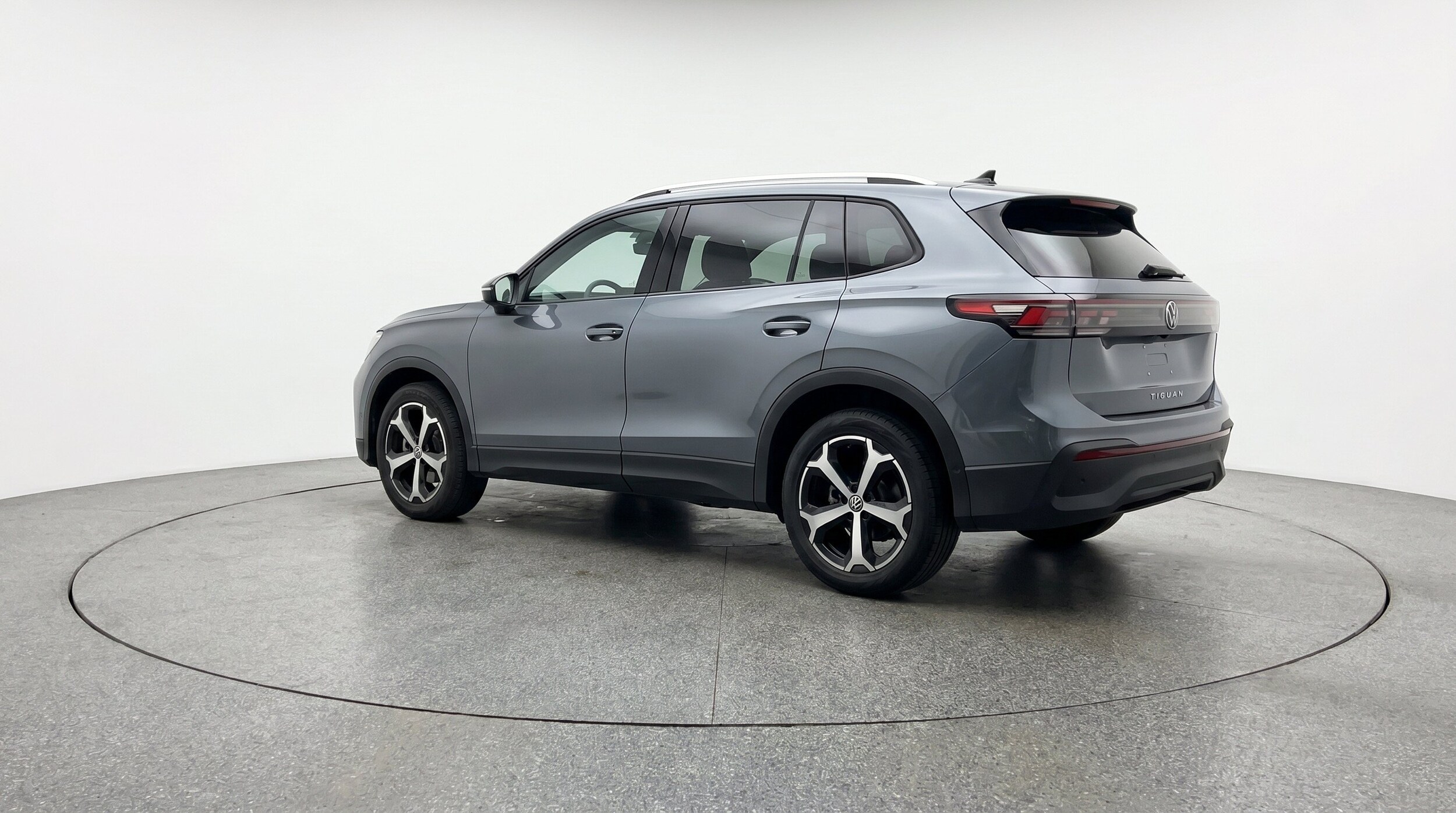 Thumbnail: 2026 Volkswagen Tiguan - 6