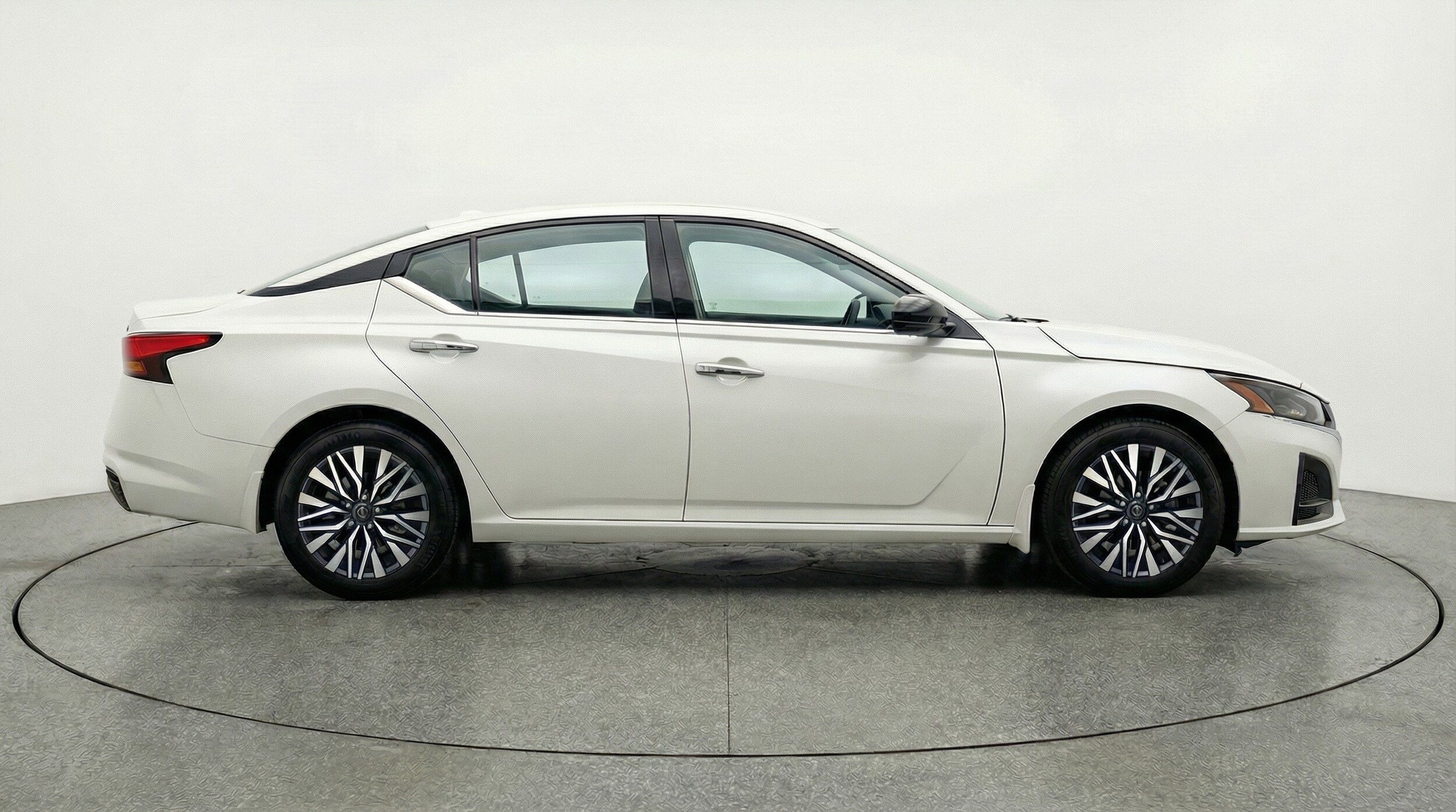 Thumbnail: 2025 Nissan Altima - 11