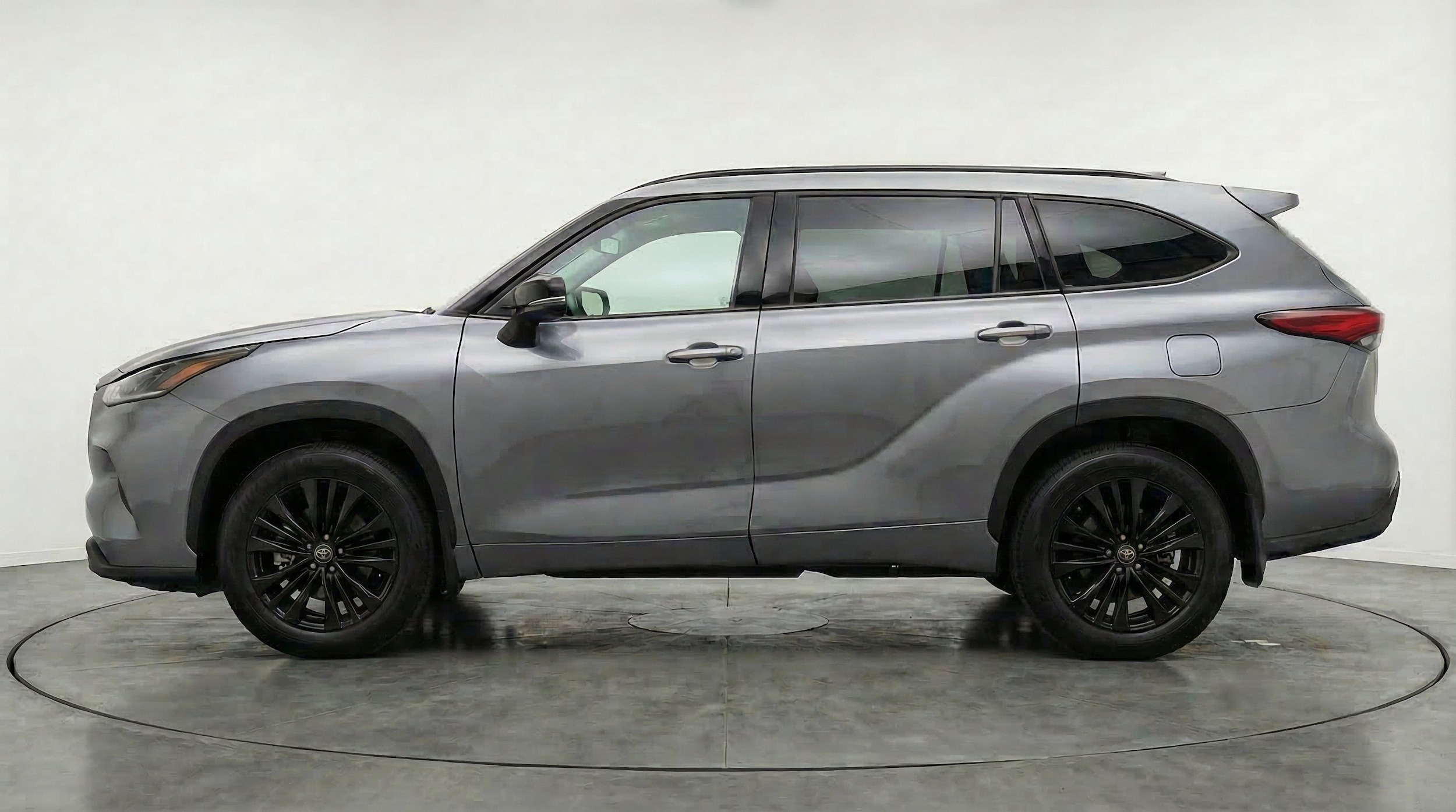 Thumbnail: 2025 Toyota Highlander - 5