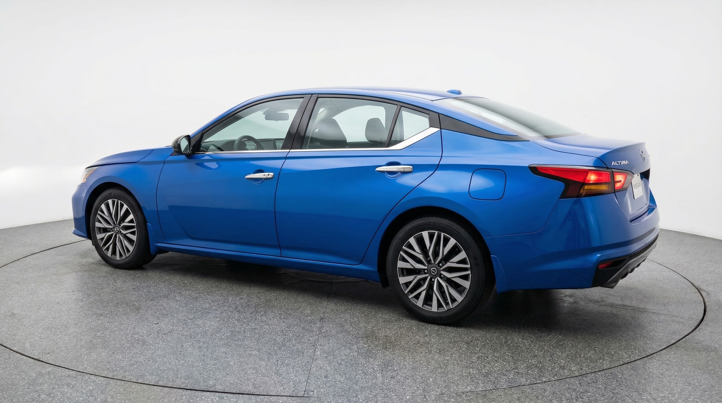 Thumbnail: 2025 Nissan Altima - 5