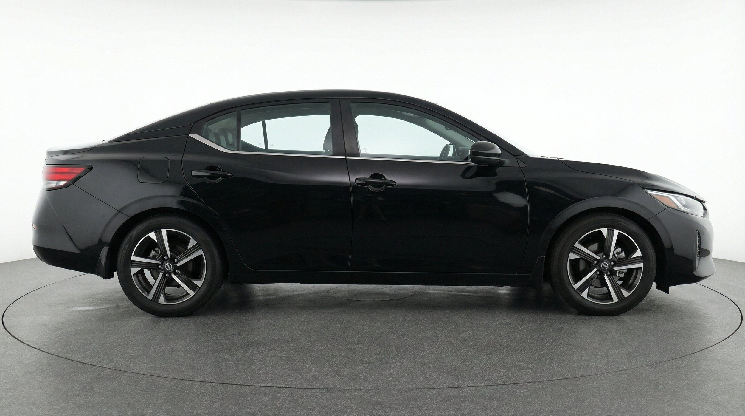 Thumbnail: 2025 Nissan Sentra - 10