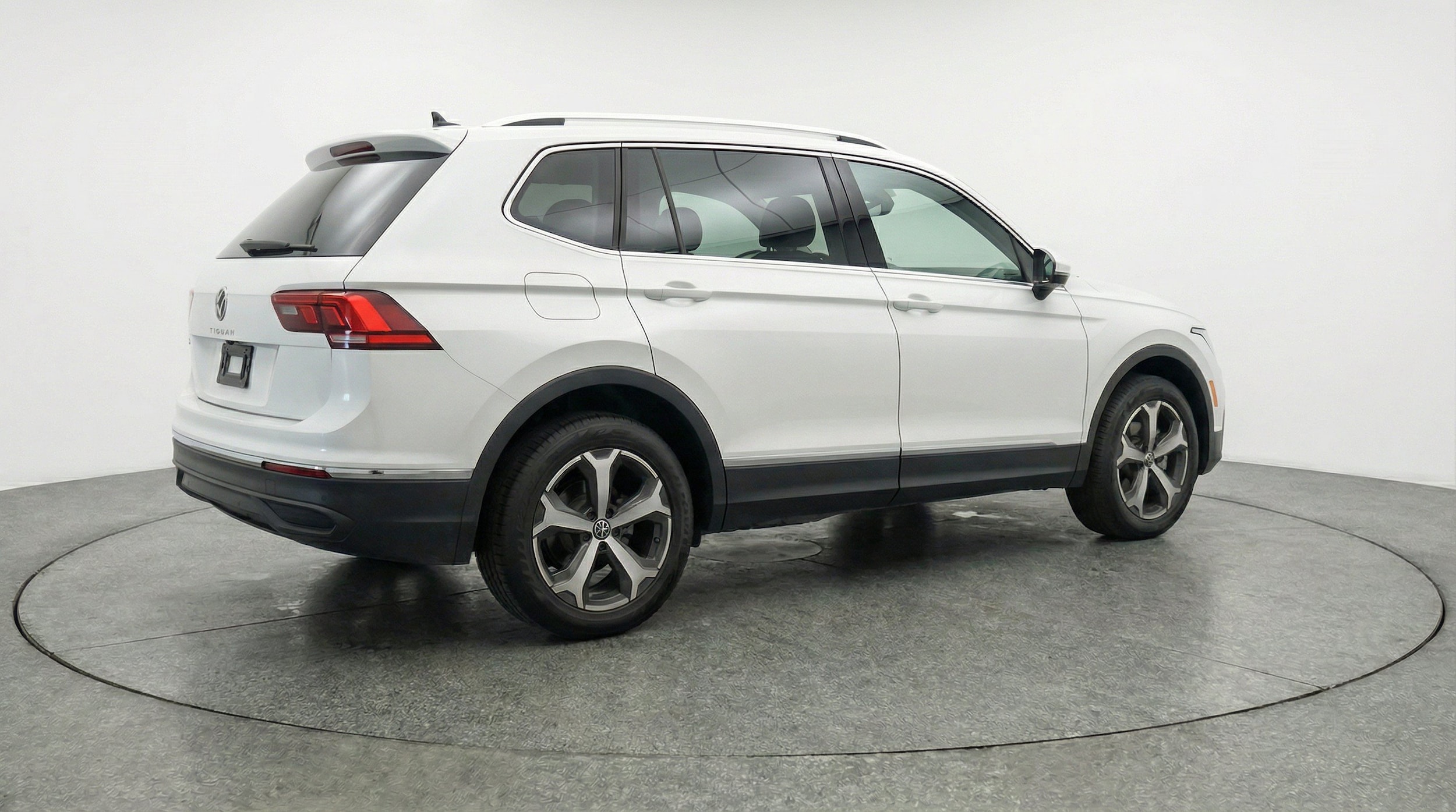 Thumbnail: 2026 Volkswagen Tiguan - 9