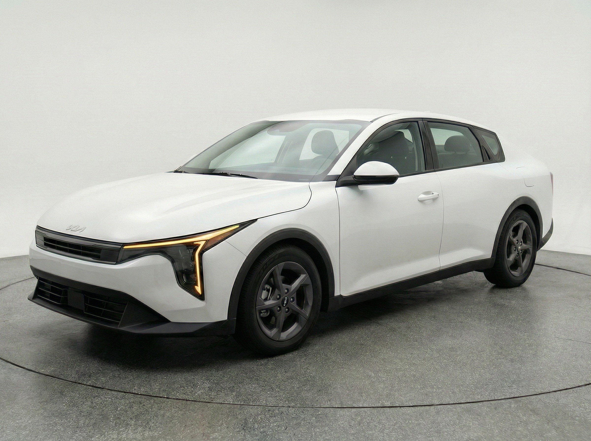 Thumbnail: 2025 Kia K4 - 3