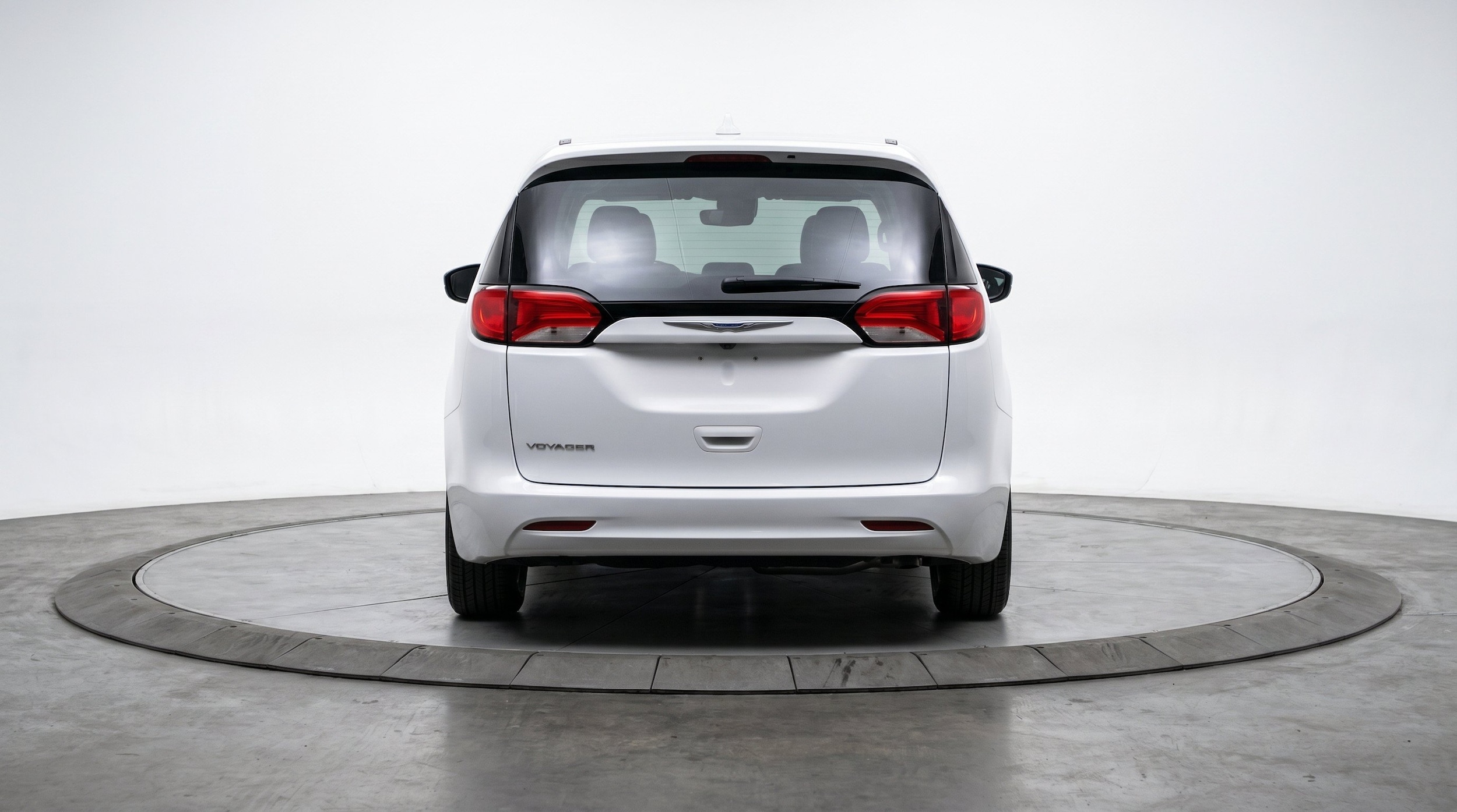 Thumbnail: 2024 Chrysler Voyager - 7