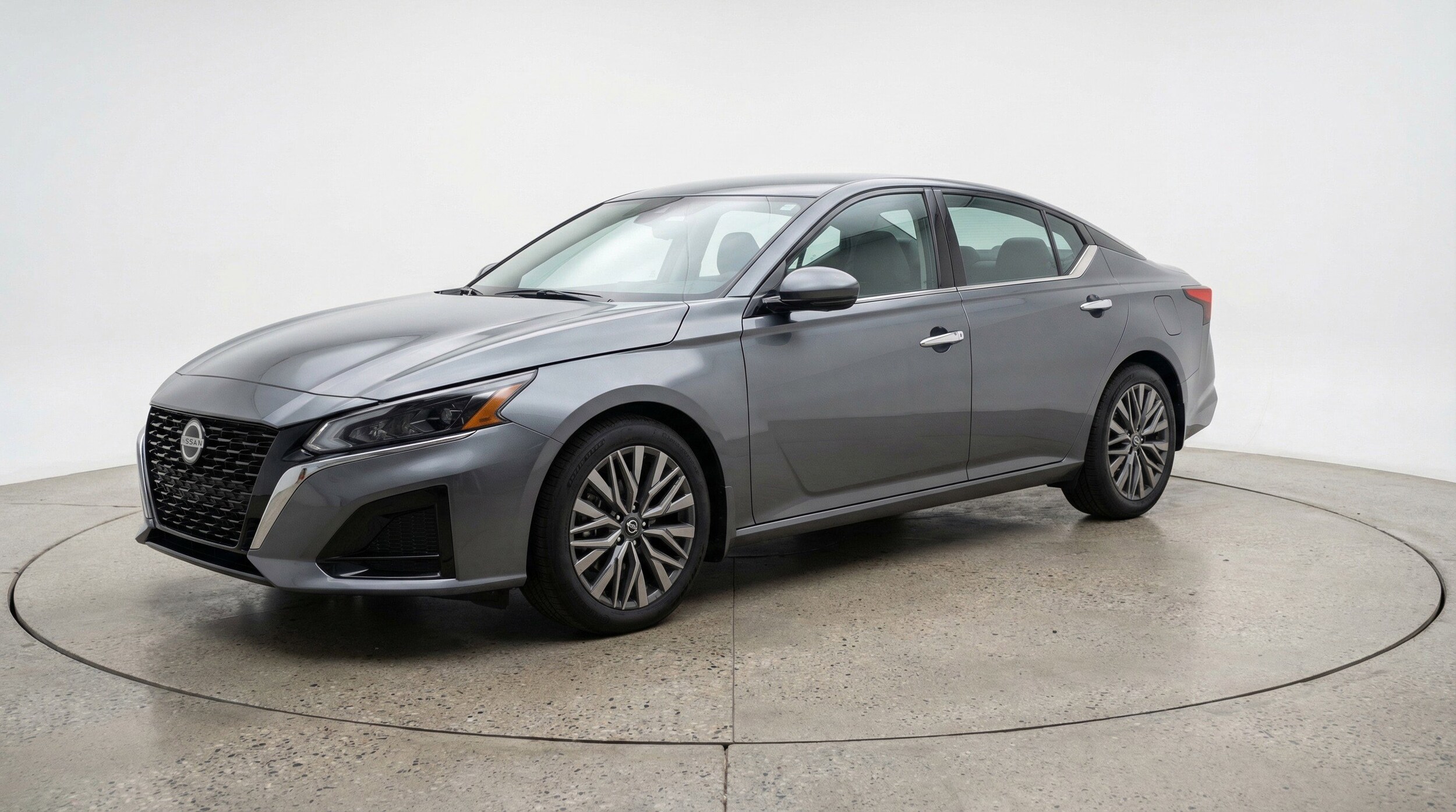 Thumbnail: 2025 Nissan Altima - 3