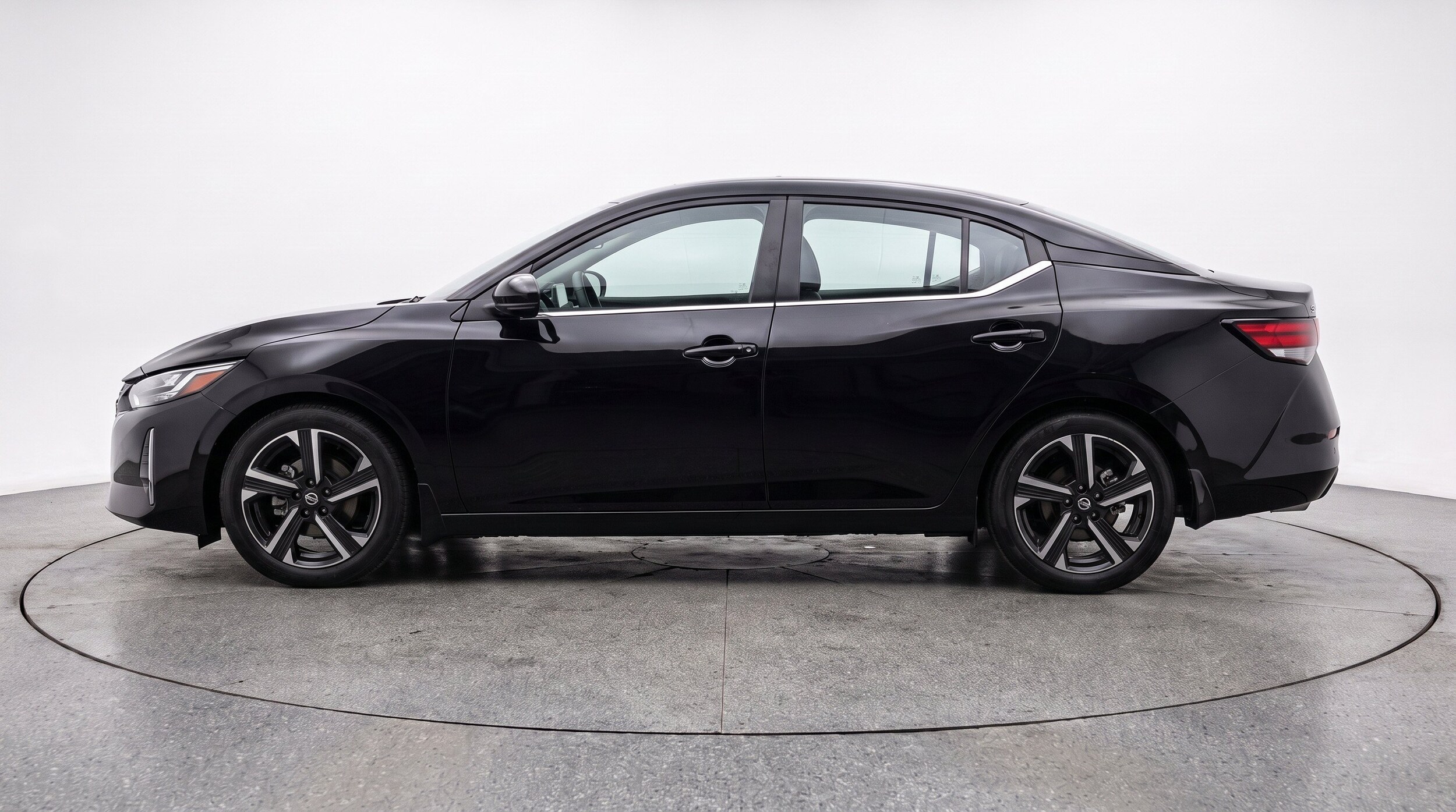 Thumbnail: 2025 Nissan Sentra - 5