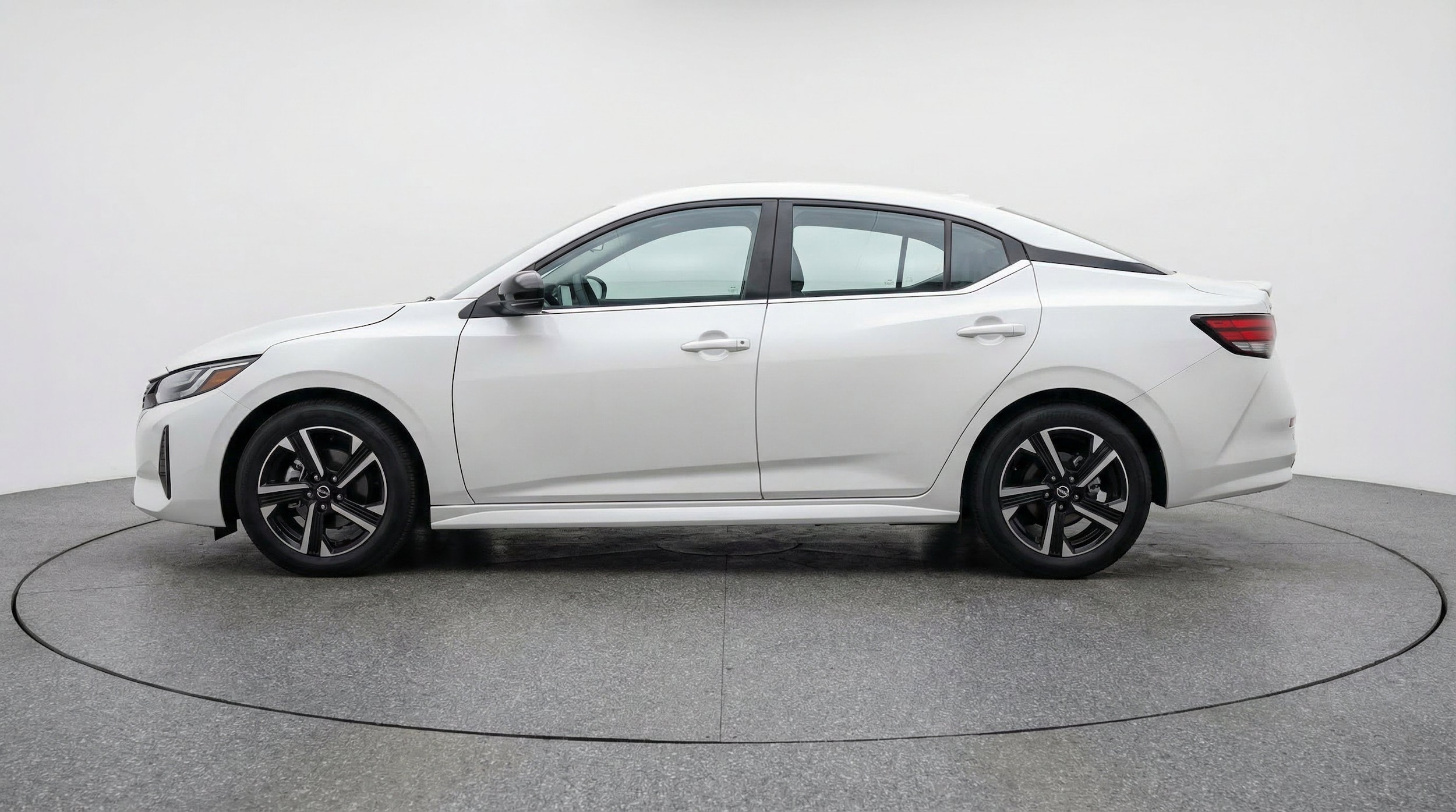Thumbnail: 2025 Nissan Sentra - 5