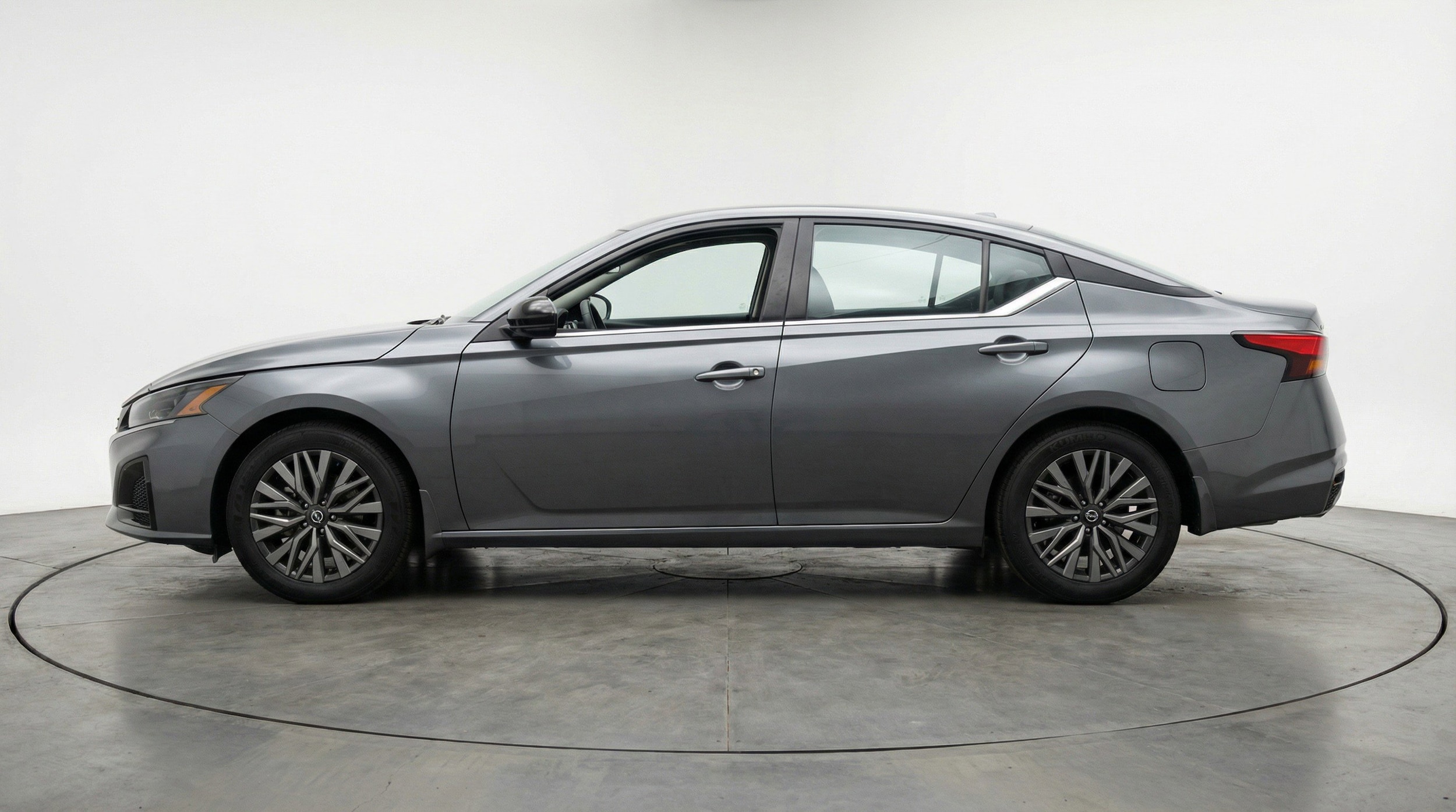 Thumbnail: 2025 Nissan Altima - 5