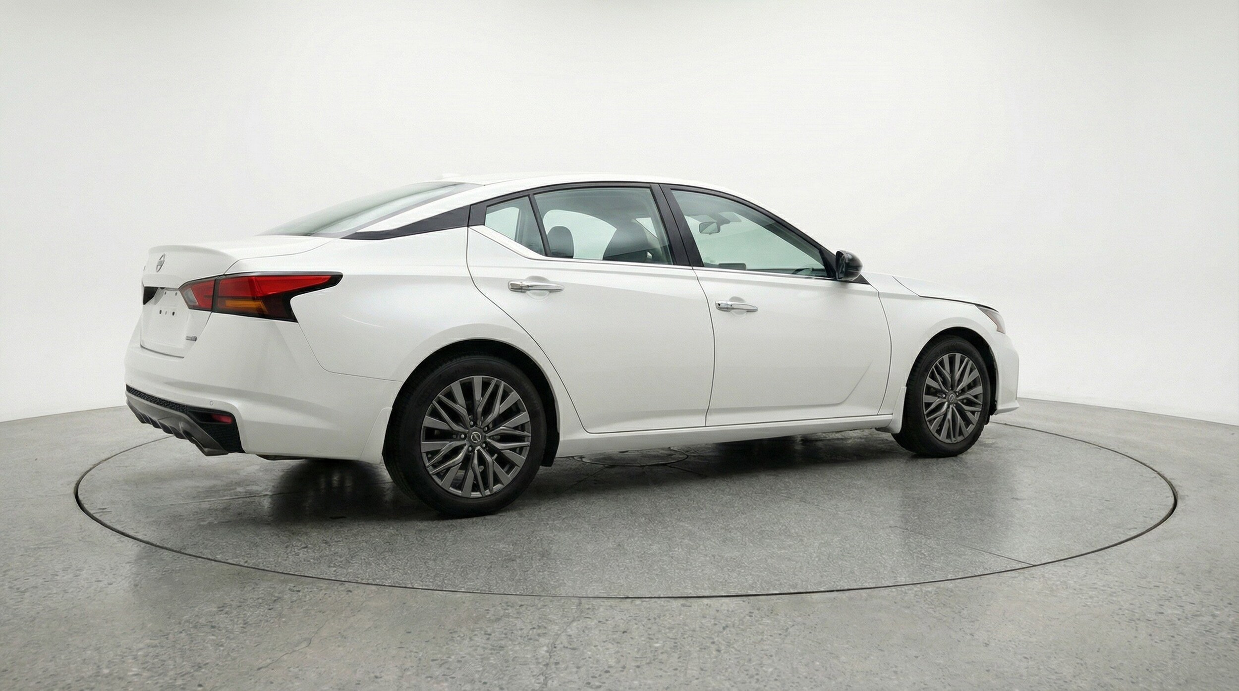 Thumbnail: 2025 Nissan Altima - 9