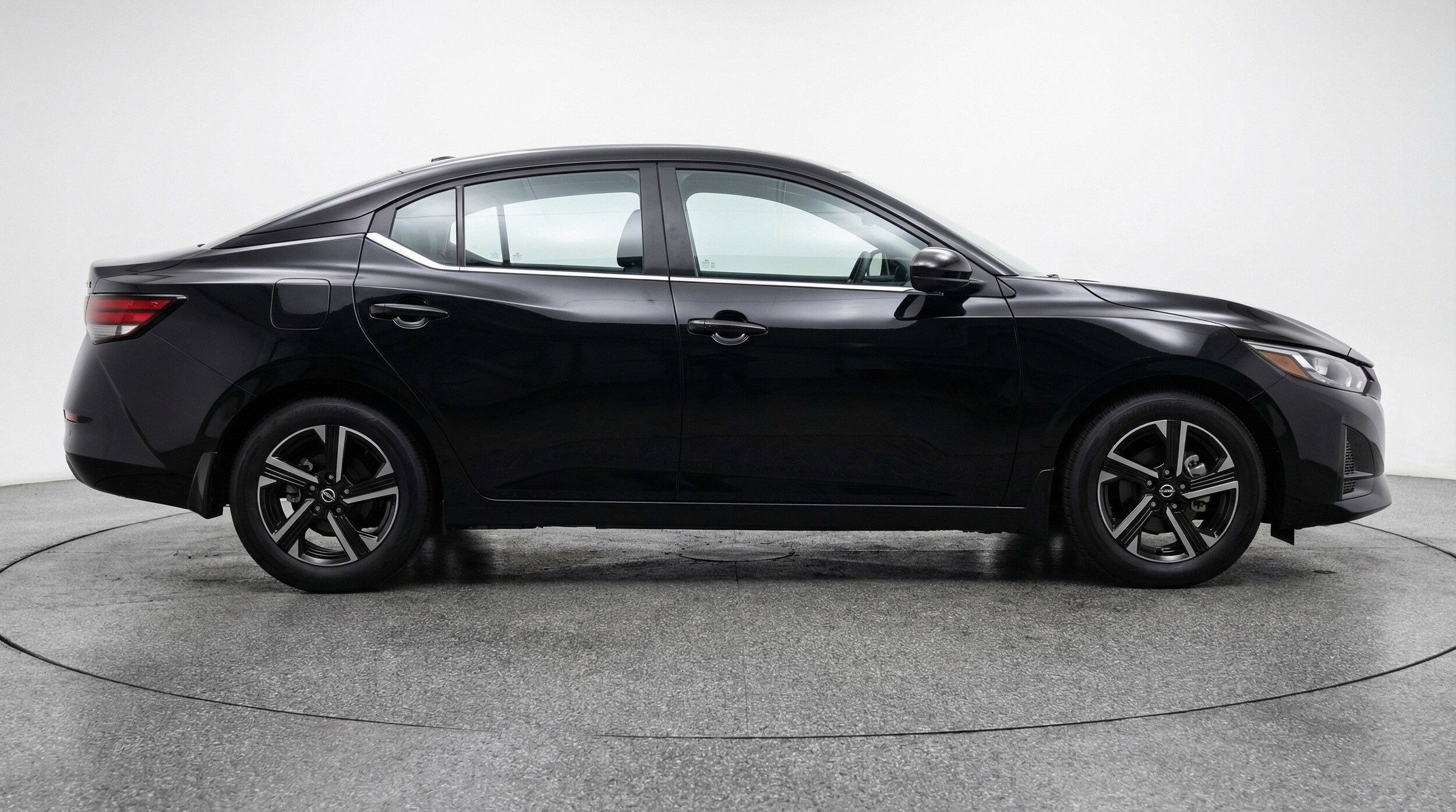 Thumbnail: 2025 Nissan Sentra - 11