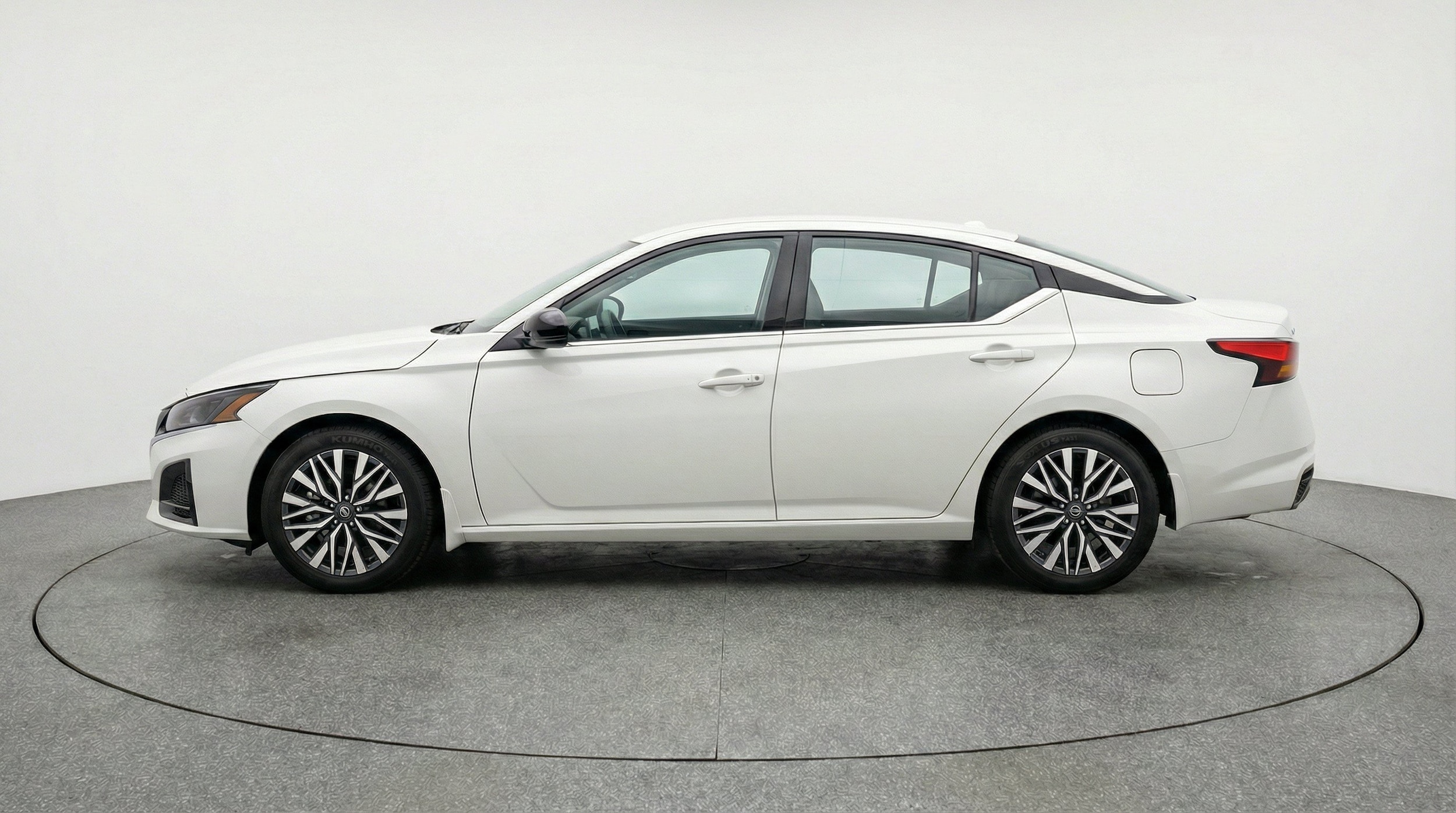 Thumbnail: 2025 Nissan Altima - 5