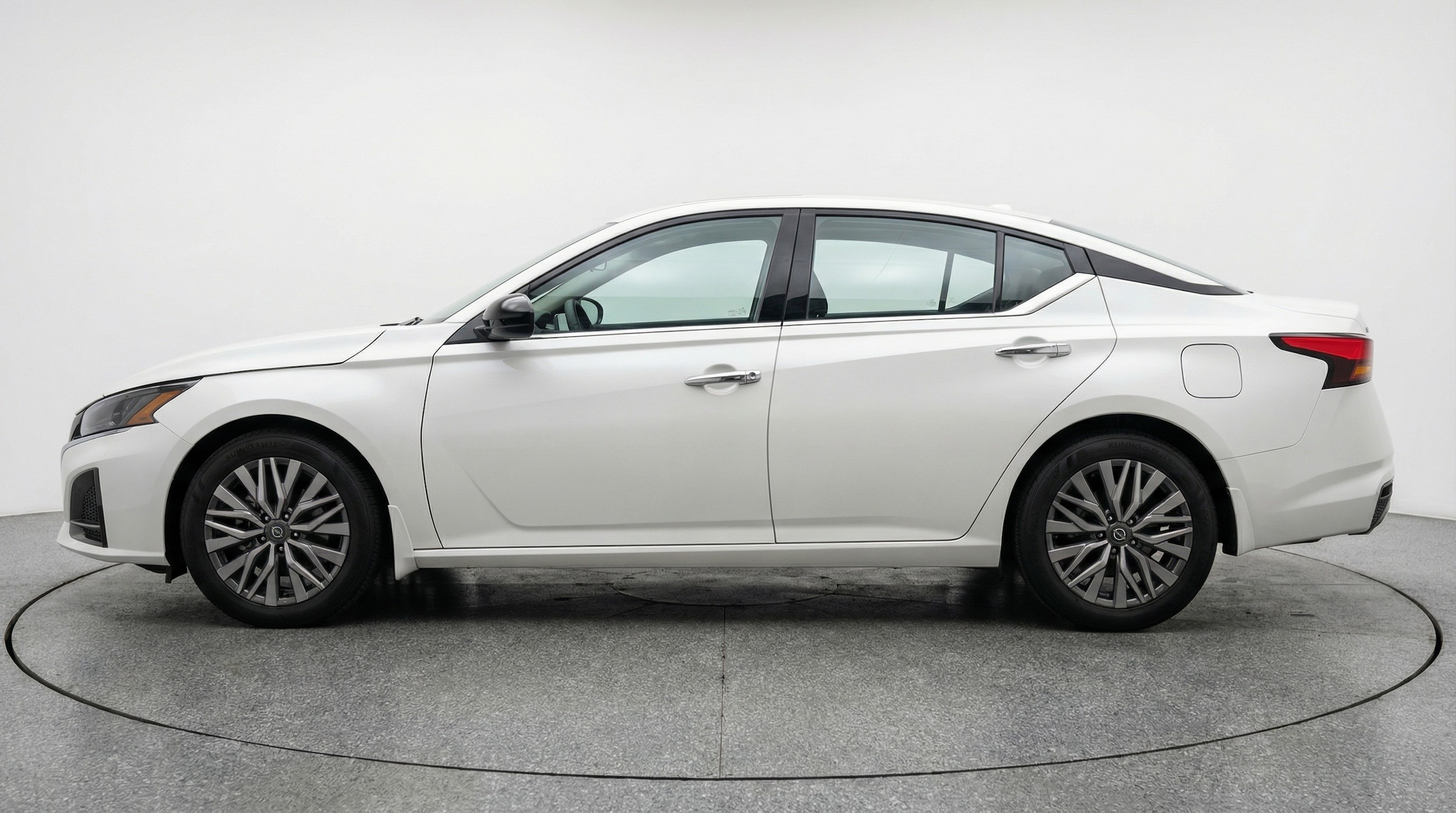 Thumbnail: 2025 Nissan Altima - 4