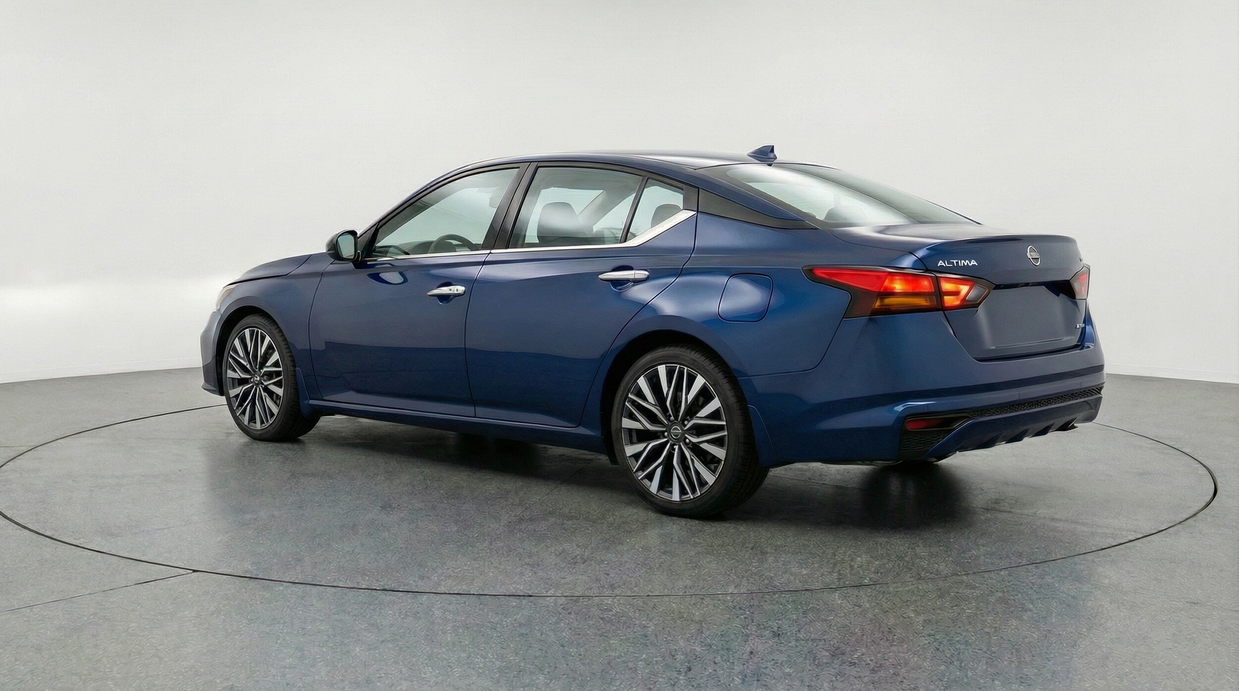 Thumbnail: 2025 Nissan Altima - 5