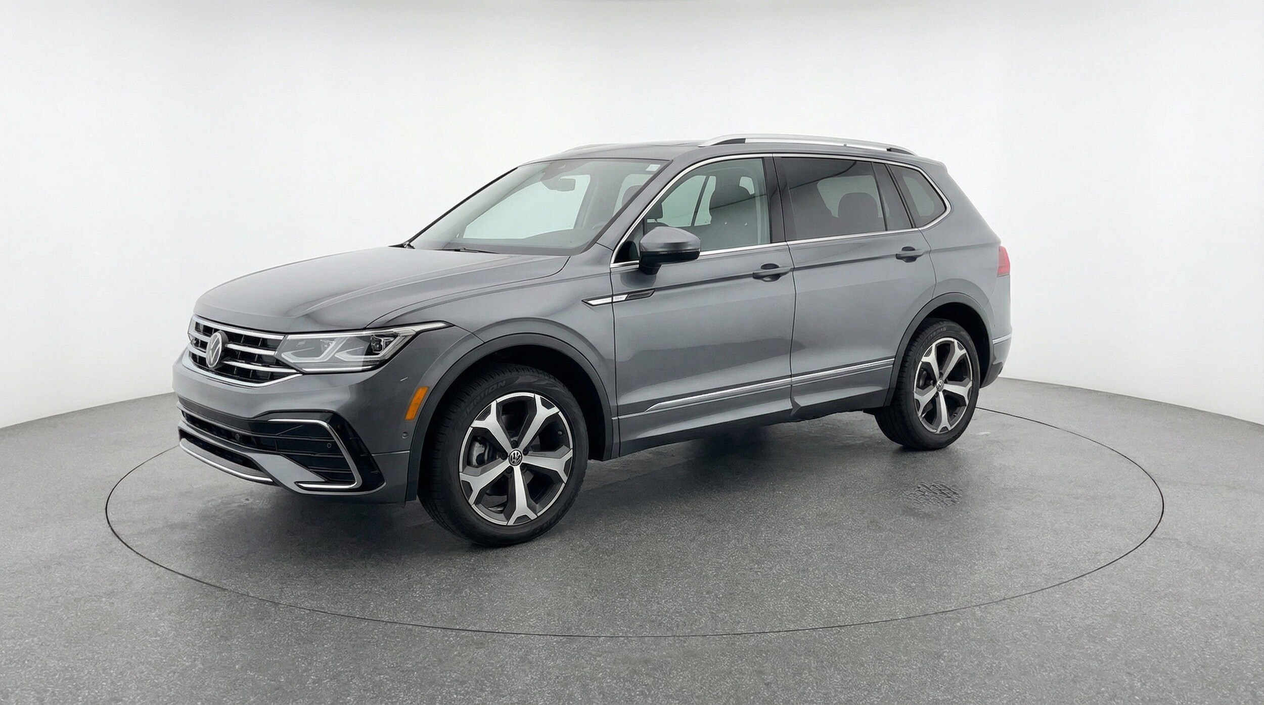 Thumbnail: 2026 Volkswagen Tiguan - 3
