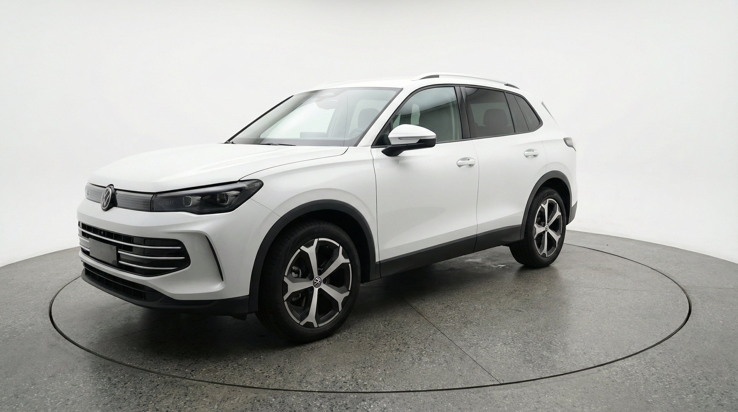 Thumbnail: 2026 Volkswagen Tiguan - 3