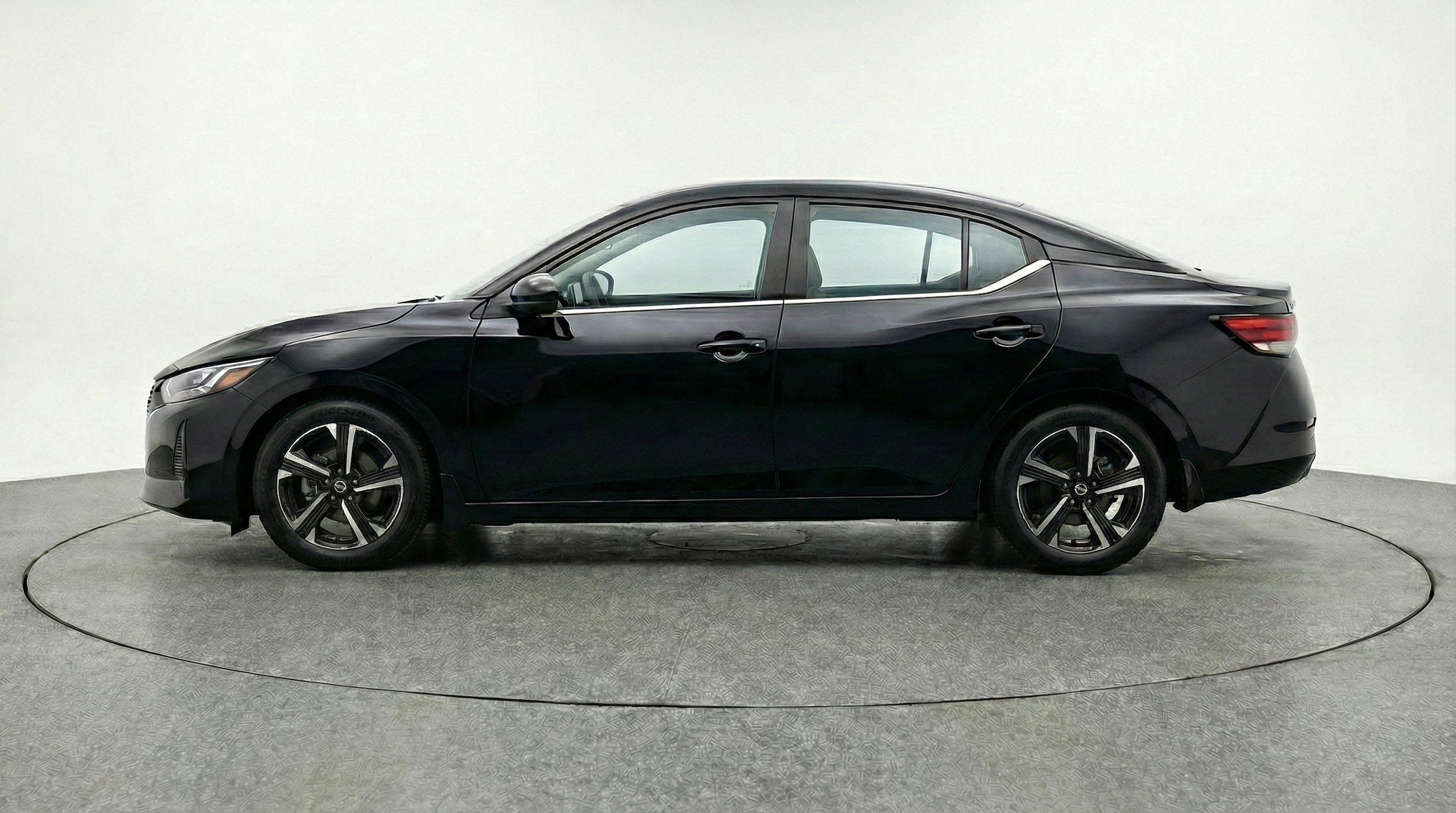 Thumbnail: 2025 Nissan Sentra - 5