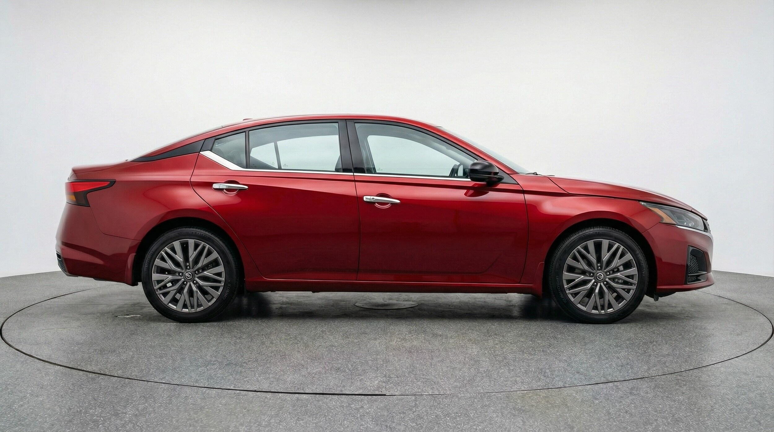 Thumbnail: 2025 Nissan Altima - 8