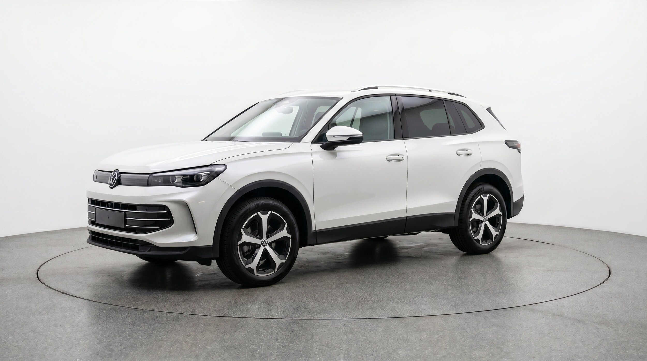 Thumbnail: 2026 Volkswagen Tiguan - 3