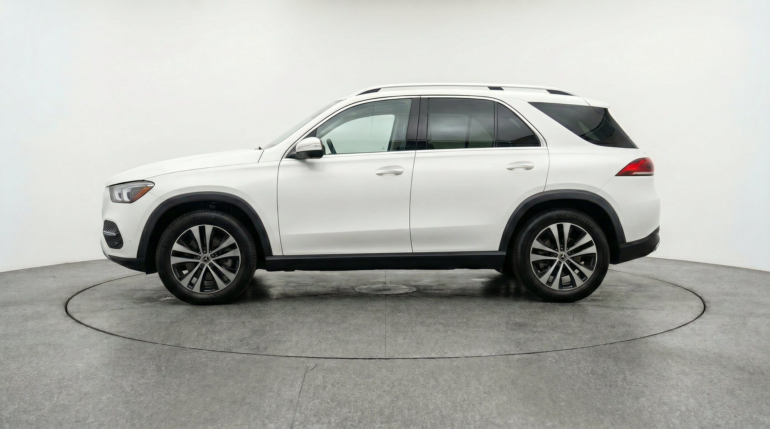 Thumbnail: 2026 Mercedes-Benz GLE - 5
