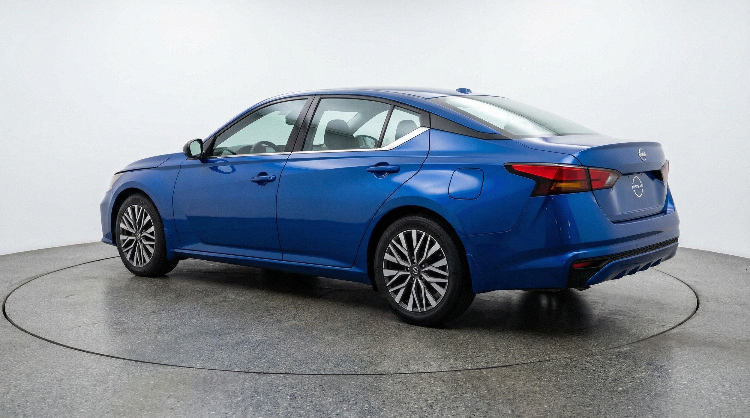 Thumbnail: 2025 Nissan Altima - 5