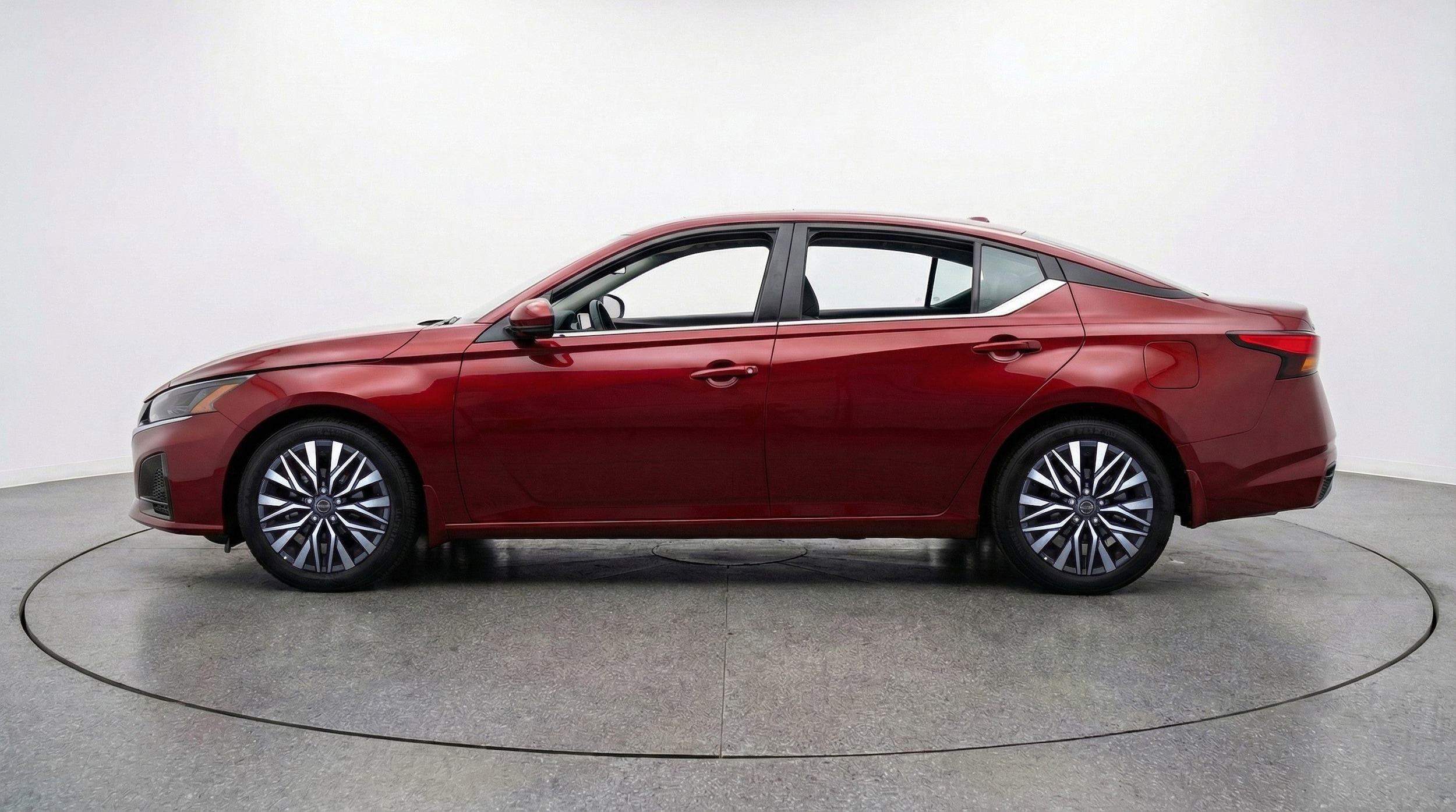 Thumbnail: 2025 Nissan Altima - 5